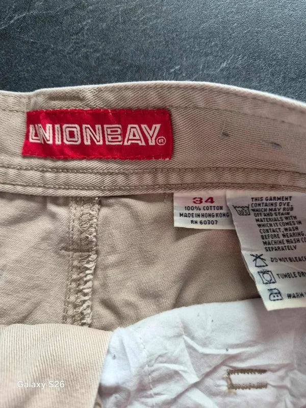 Short Cargo Vintage UNIONBAY Beige Sable — 100% Coton Made in Hong Kong — Taille 34 US / 44 FR — Bon état