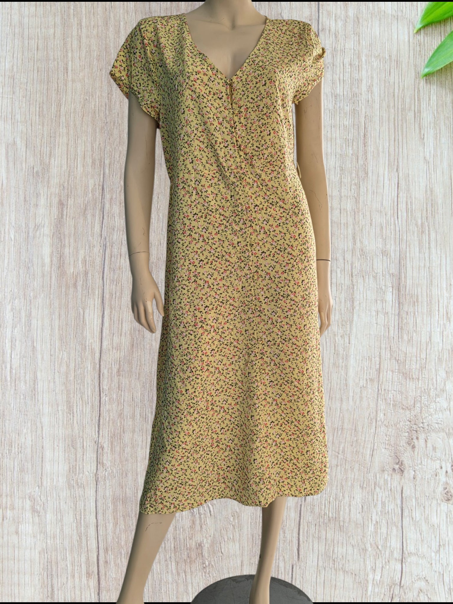 Robe Midi Studio B by Bobeau Jaune Fleuri — Col V Manches Volantées — XL — Très bon état