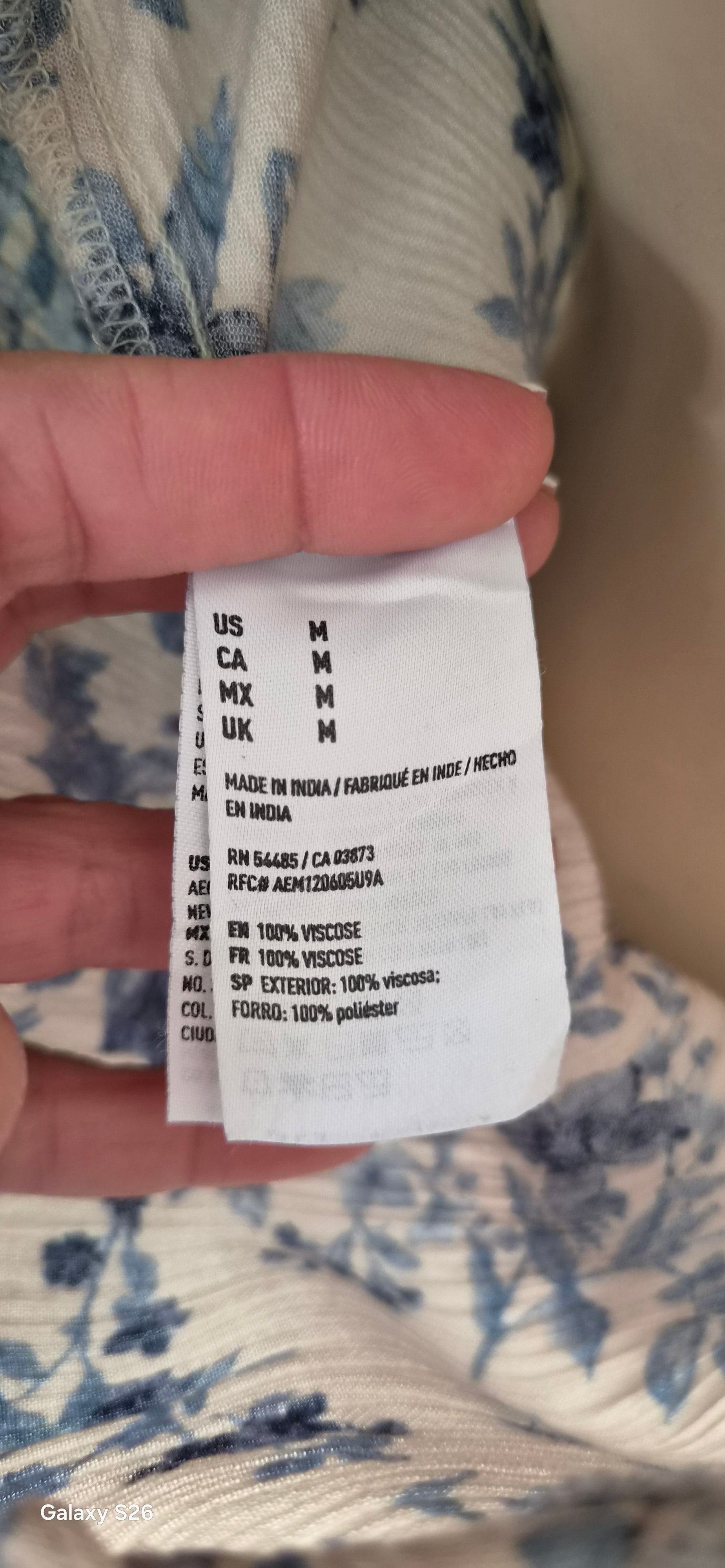 Combinaison American Eagle Outfitters Florale Bleu Blanc — Bretelles Volantées Dos Nu — M — 100% Viscose — Très bon état