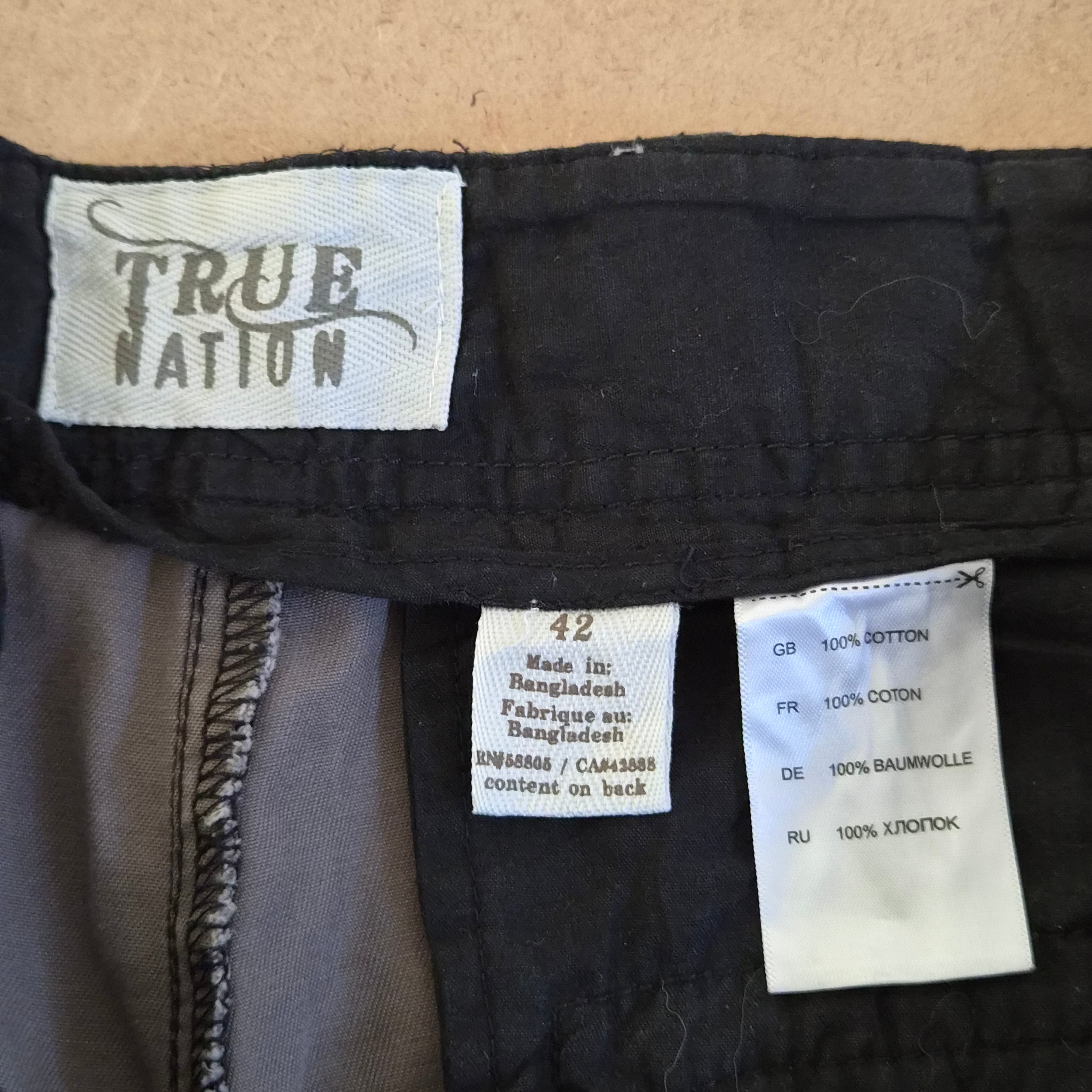 Short Cargo Camouflage Urbain "True Nation" – Style Streetwear / Y2K – Taille 42 (XXL/3XL)