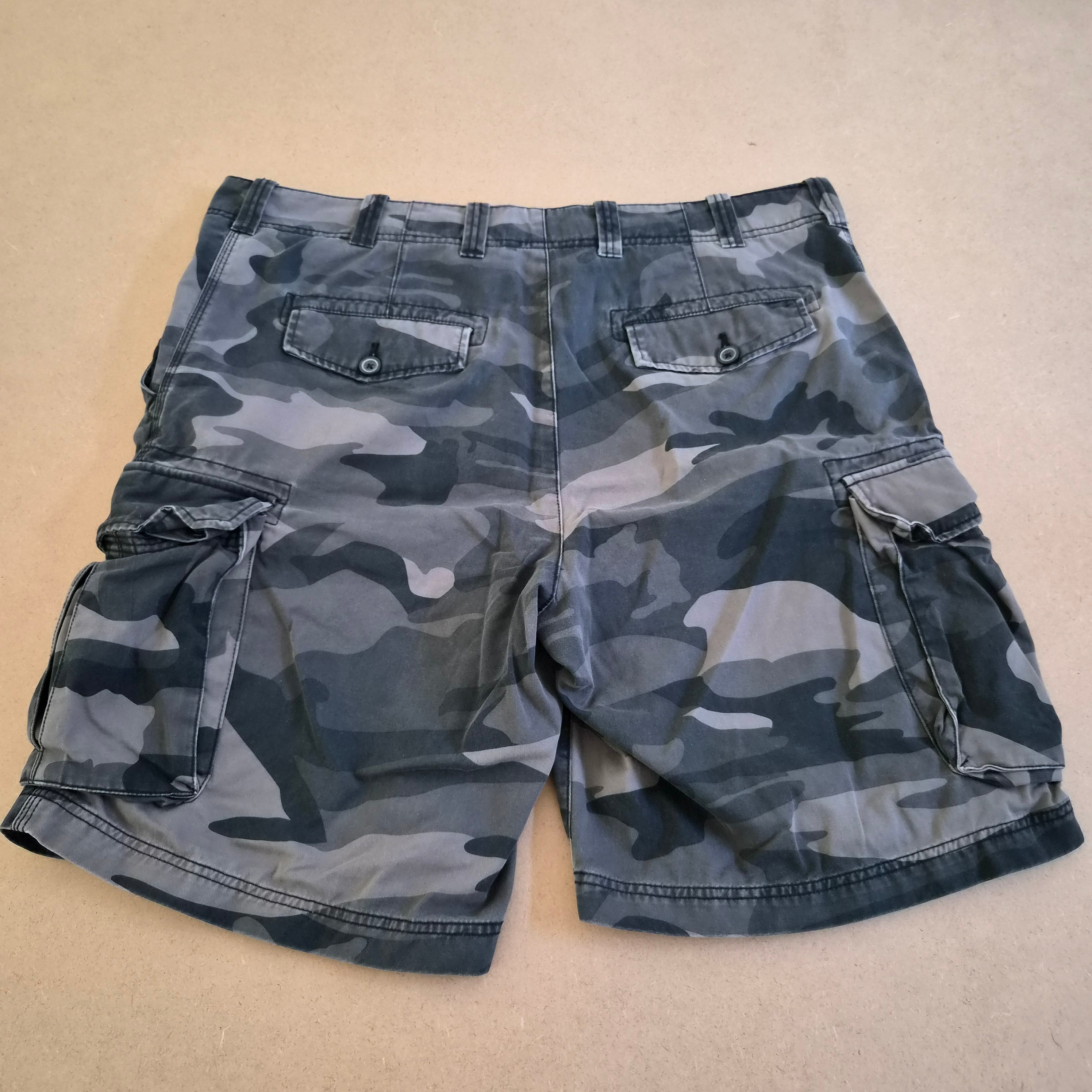 Short Cargo Camouflage Urbain "True Nation" – Style Streetwear / Y2K – Taille 42 (XXL/3XL)