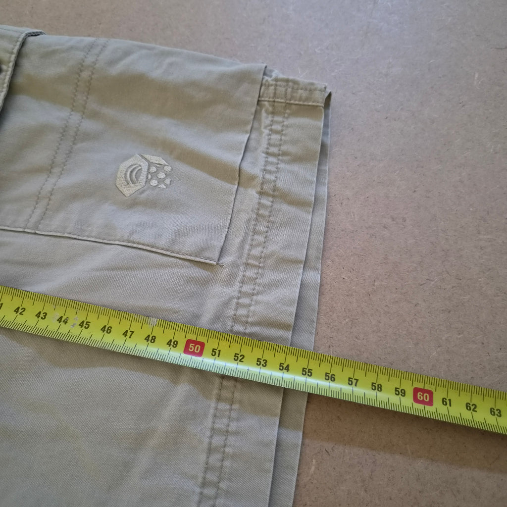 Short Cargo Technique "Mountain Hardwear" – Style Gorpcore / Outdoor – Taille 34 (L)