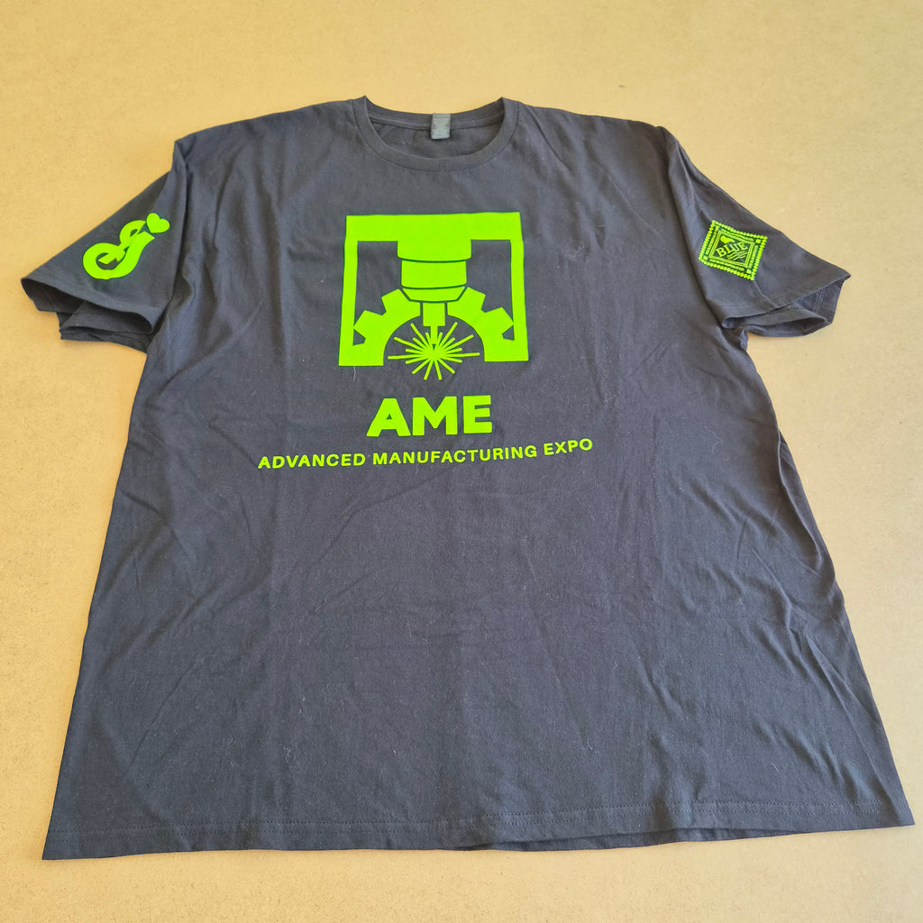T-shirt Gildan Softstyle Gris Anthracite — AME Advanced Manufacturing Expo — 2XL — Très bon état