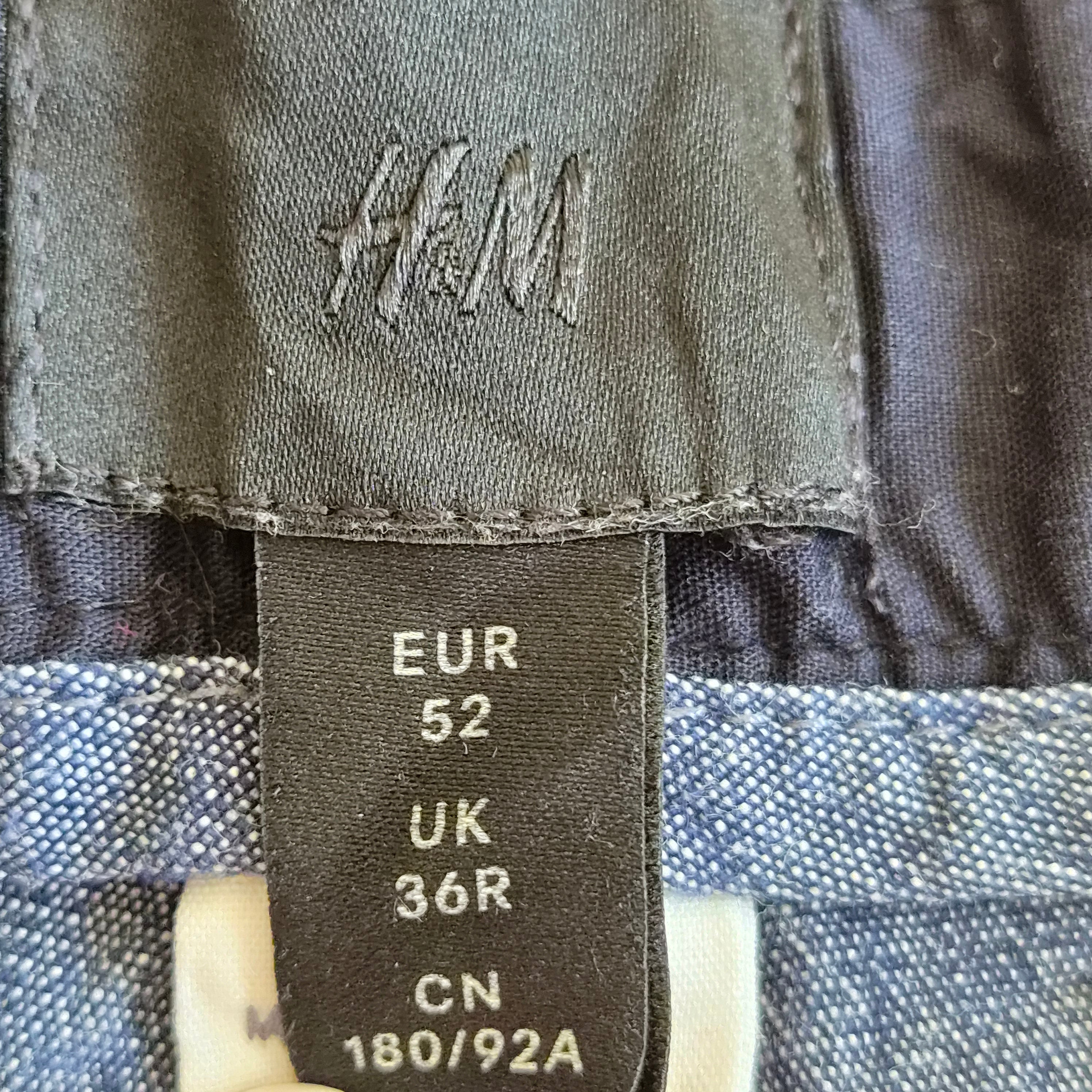 Short Bermuda Chambray H&M Slim Fit — Taille 52 EUR- FR 44/46 — Très bon état