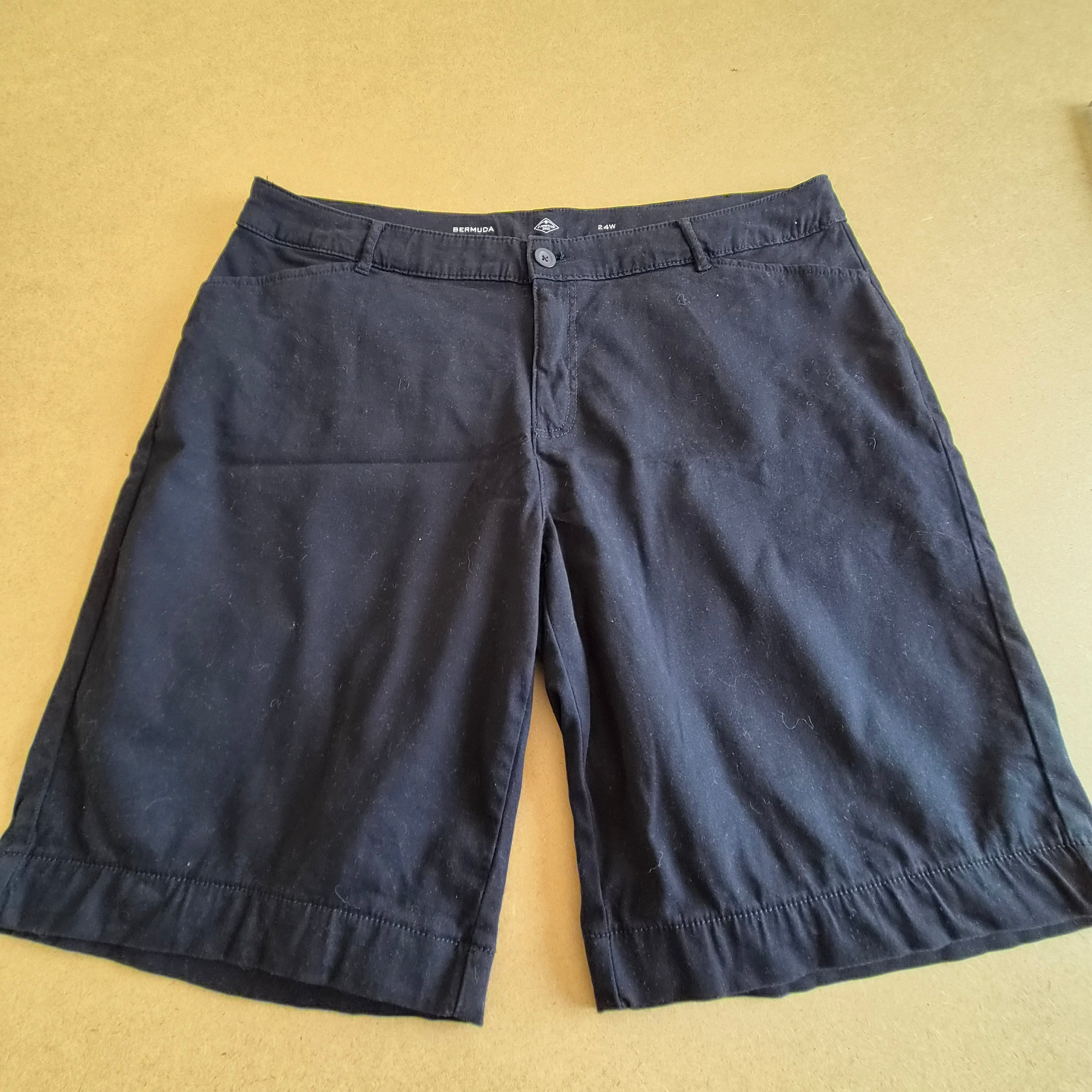 Short Bermuda marine St. John's Bay — Taille 24W  FR 54— Très bon état