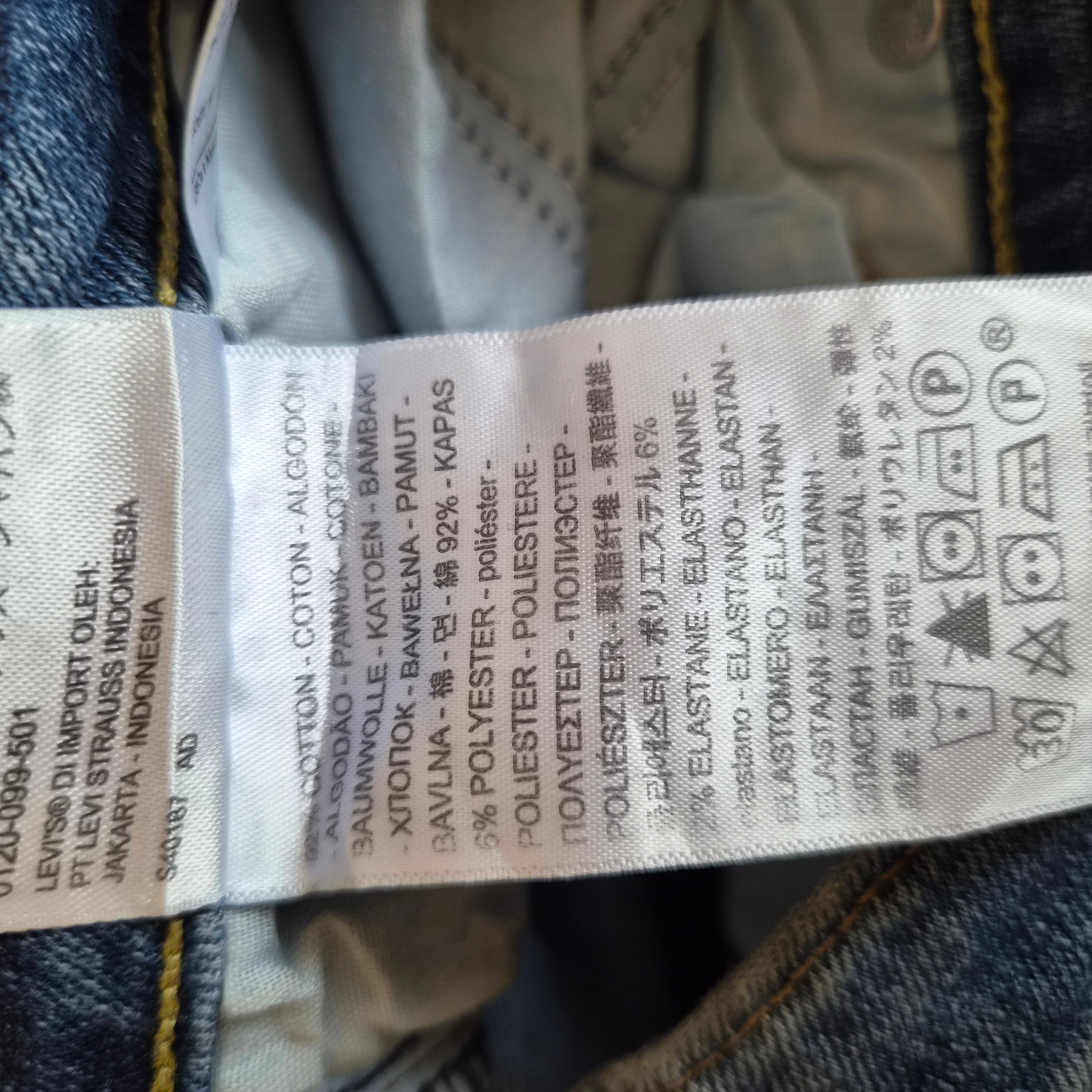 Jean Levi's 721 High Rise Skinny Bleu Délavé Raw Hem — W27 FR 36/38