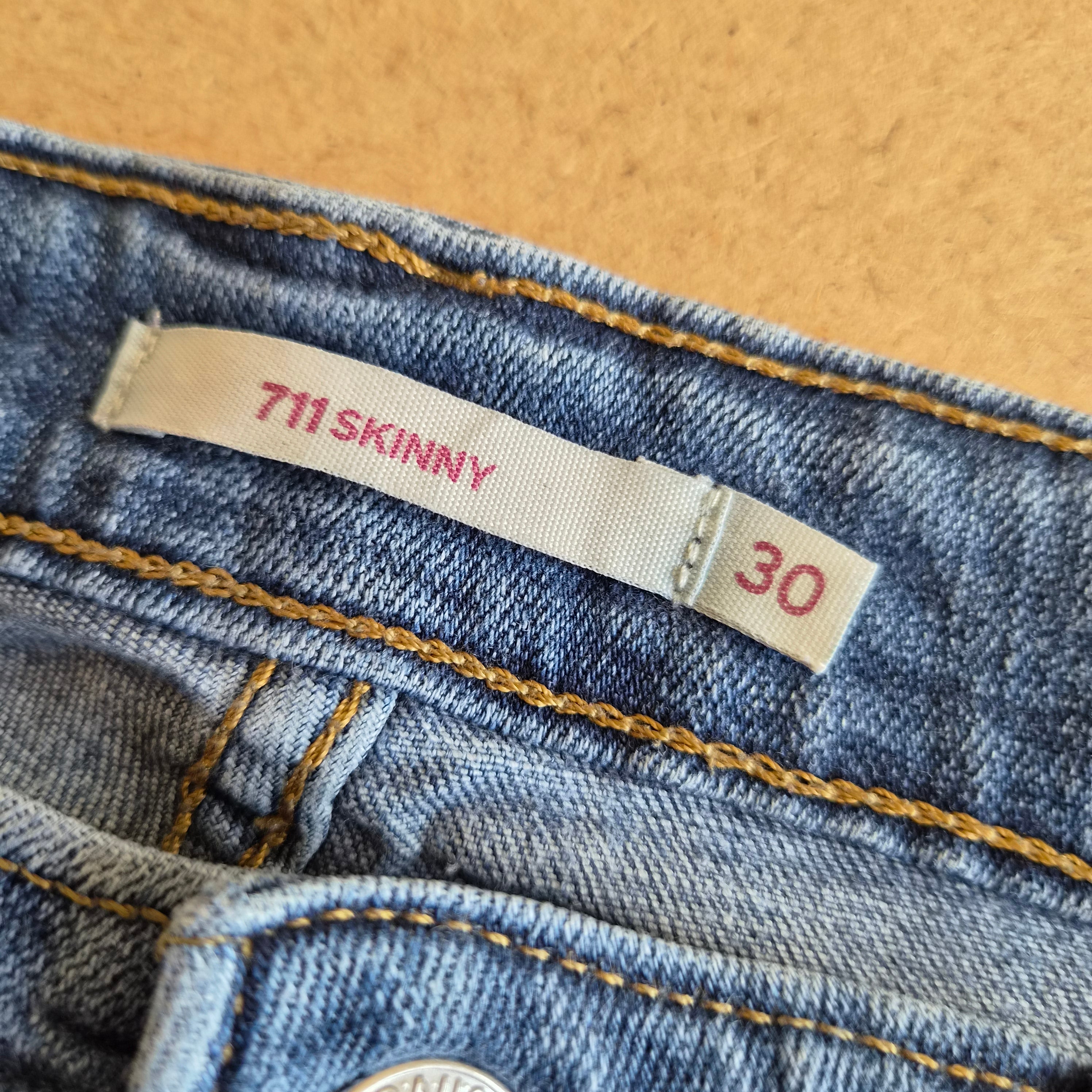 Jean Levi's 711 Skinny Bleu Délavé — W30 FR40