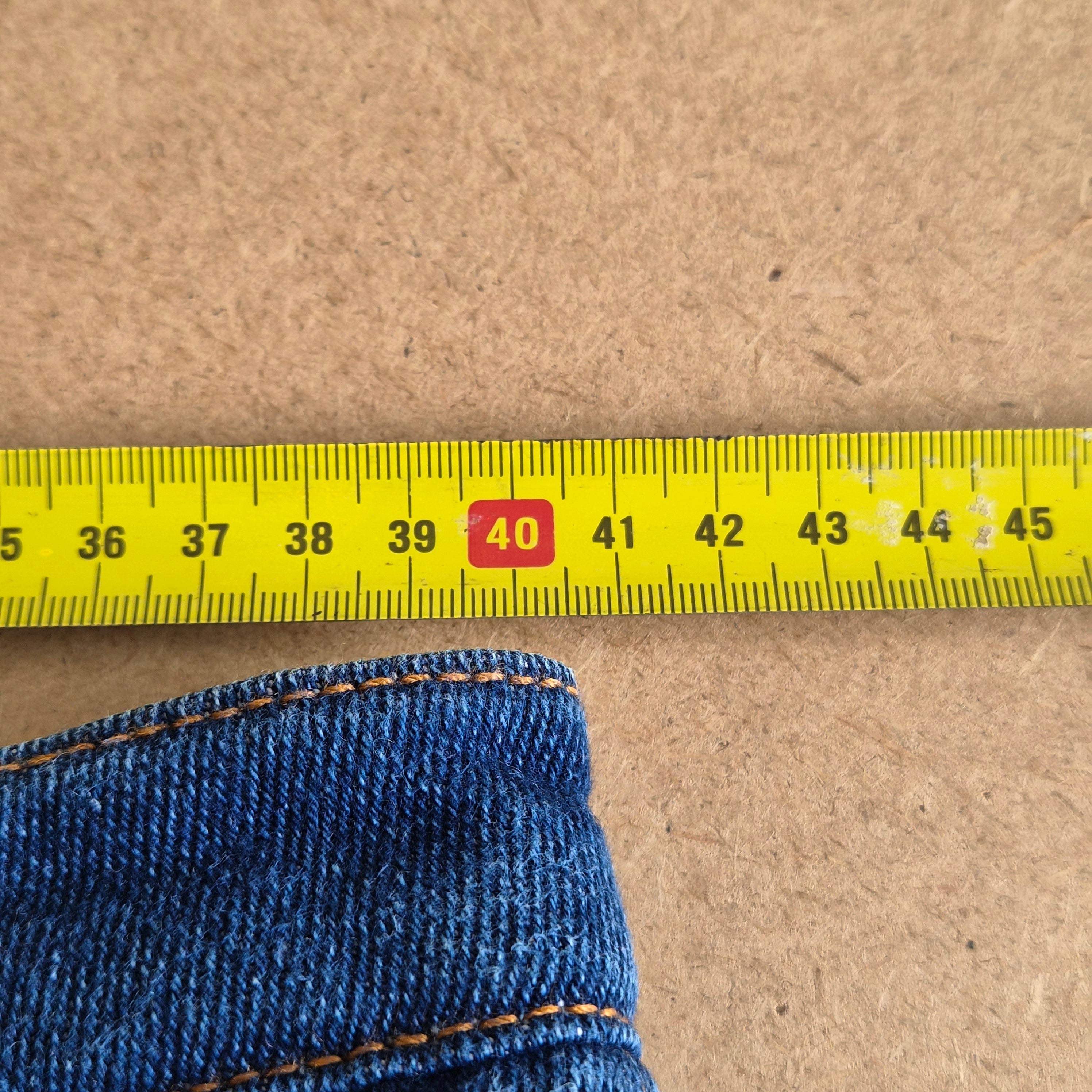 Jean vintage Wrangler Bleu Moyen Taille Haute — Taille 18 US / FR 40-42 — Made in USA