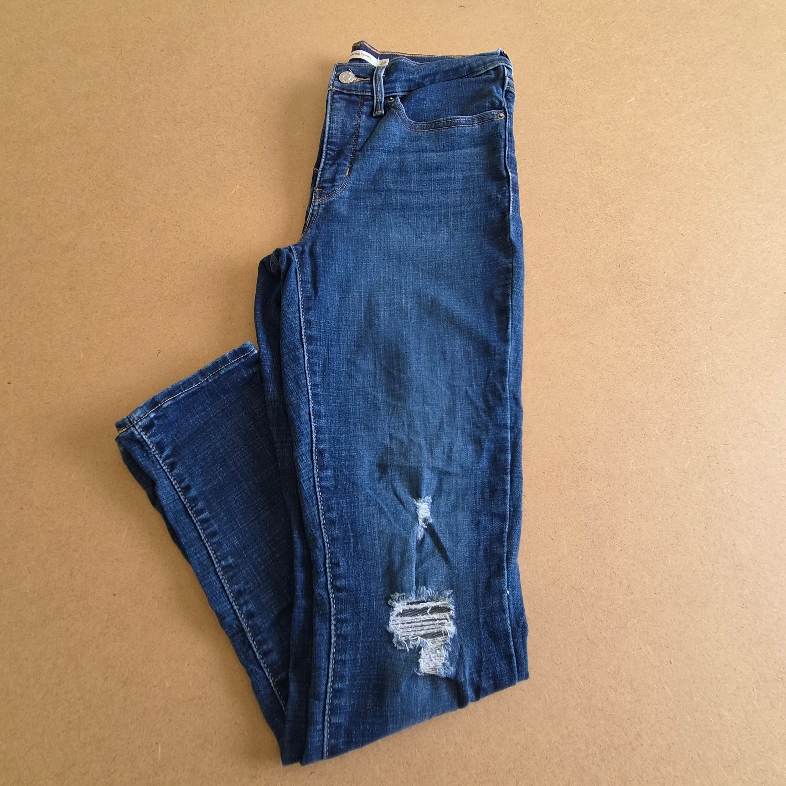 Jean Levi's 311 Shaping Skinny — W28 L30 FR 38 — Très bon état