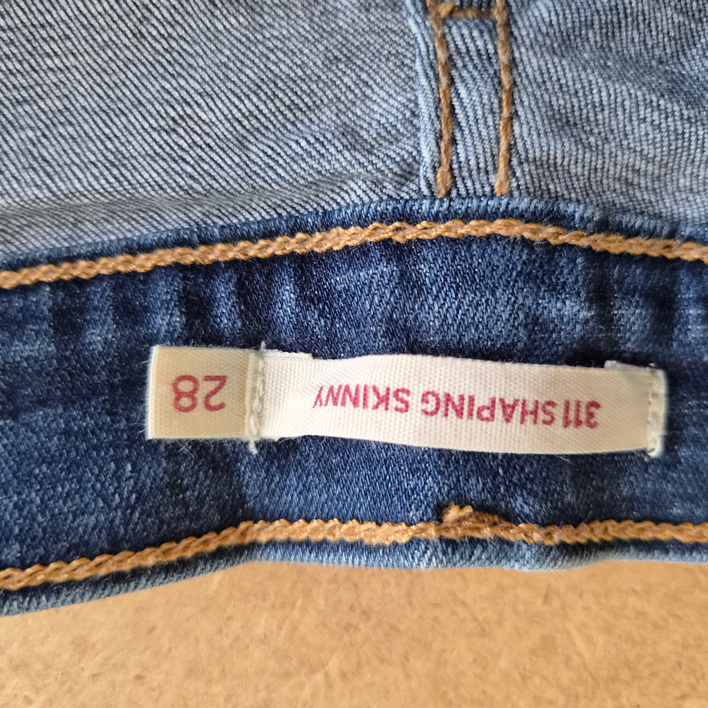 Jean Levi's 311 Shaping Skinny — W28 L30 FR 38 — Très bon état