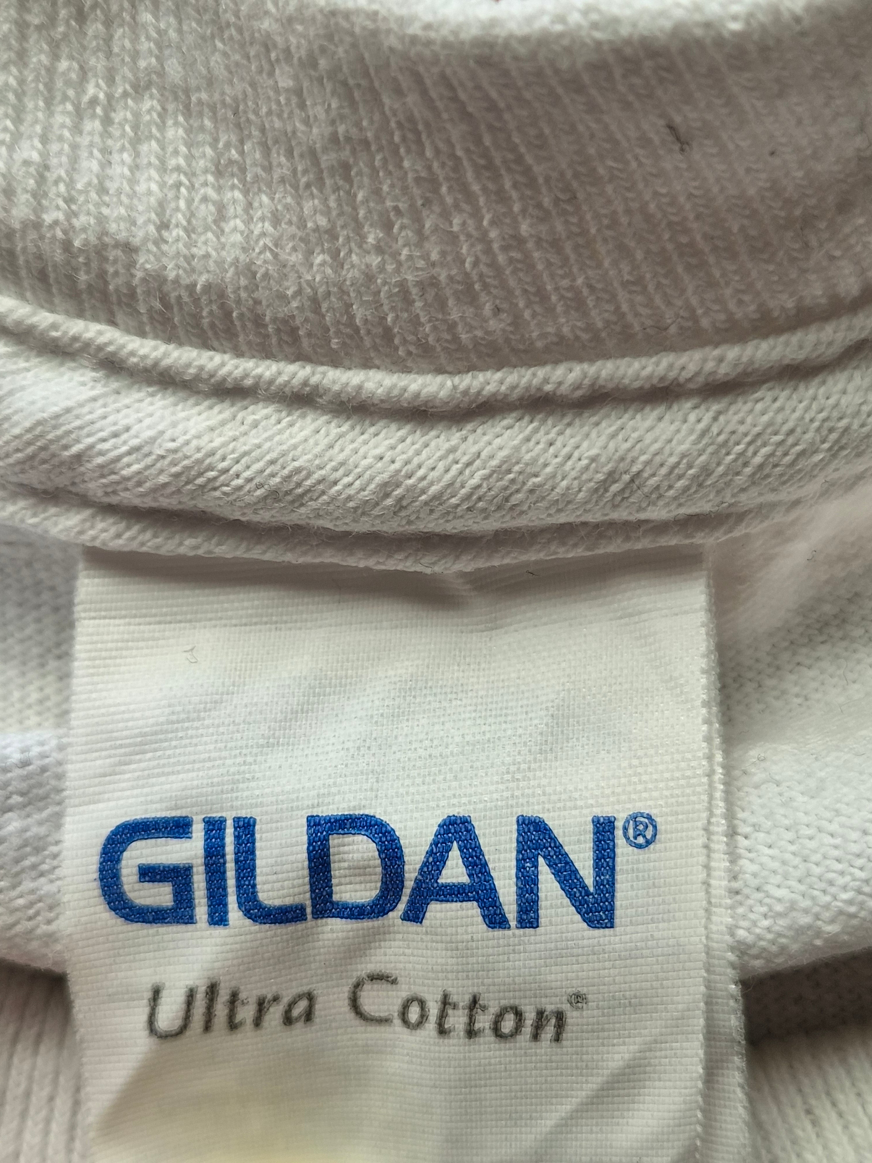Col et étiquette Gildan Ultra Cotton