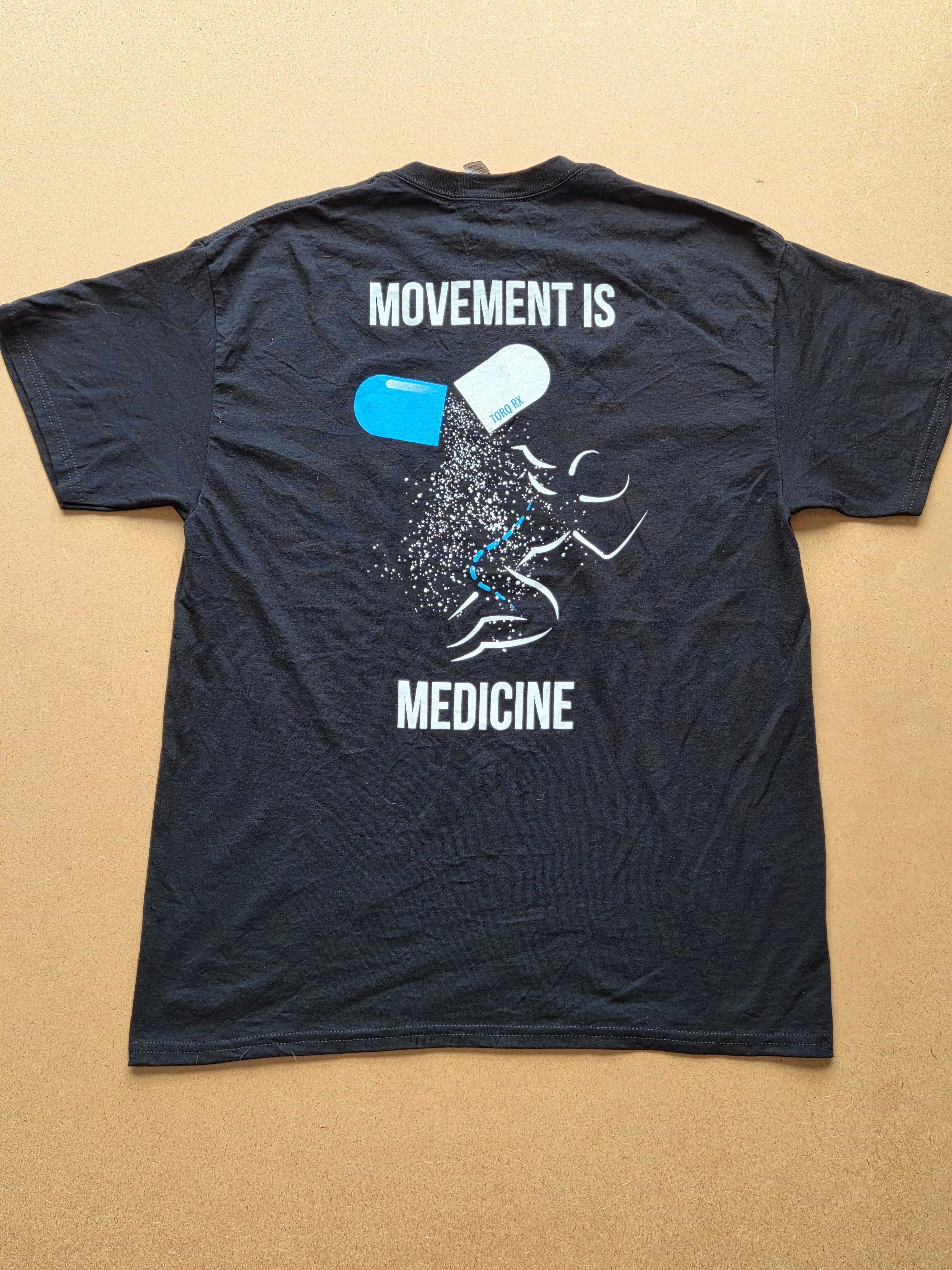 T-shirt vintage Gildan - face arrière Movement is Medicine