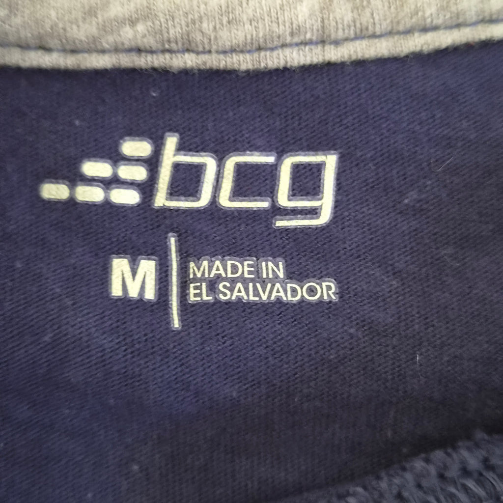 T-shirt BCG Fantasy Football Legend Bleu Marine — 100% Coton Made in El Salvador — M — Très bon état