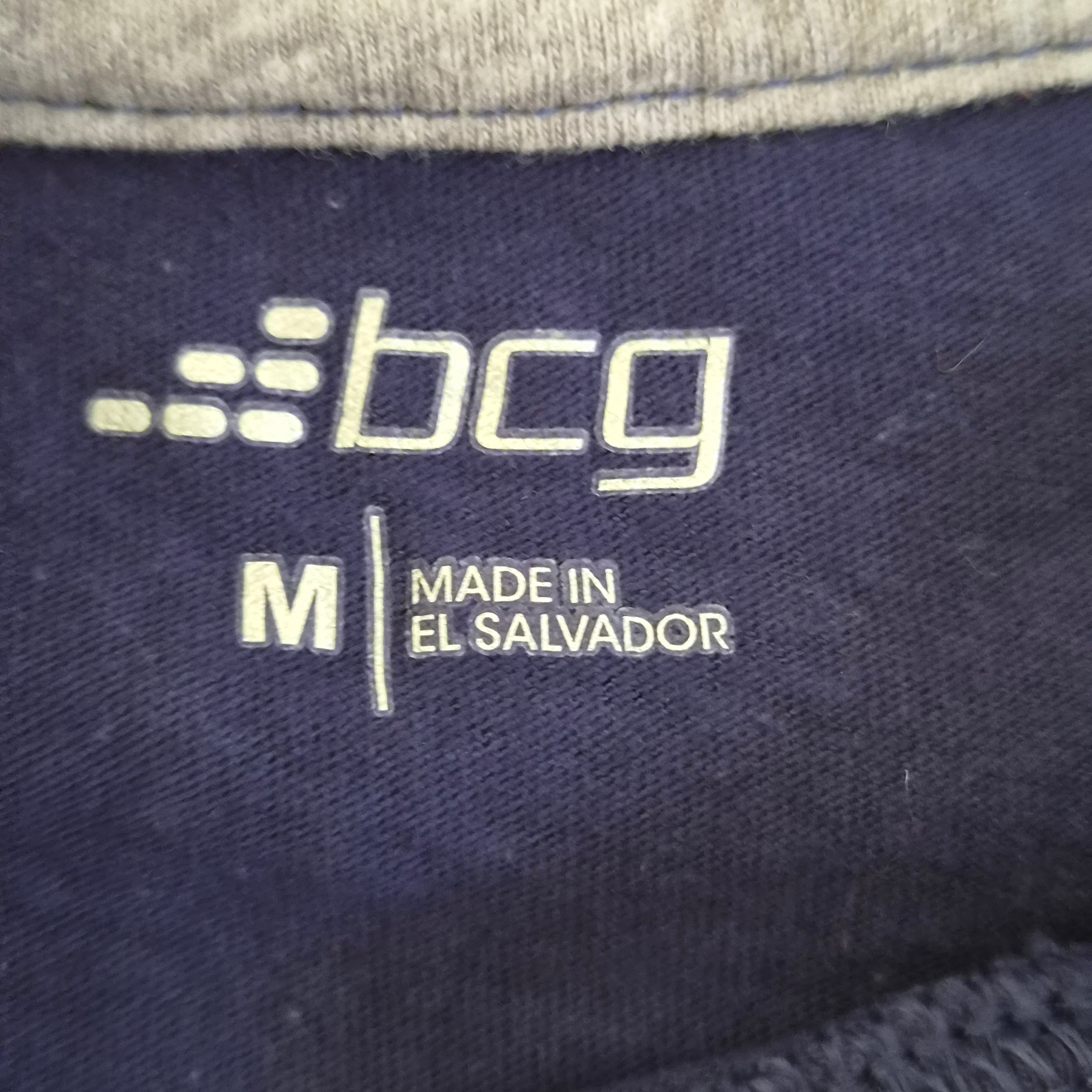 T-shirt BCG Fantasy Football Legend Bleu Marine — 100% Coton Made in El Salvador — M — Très bon état