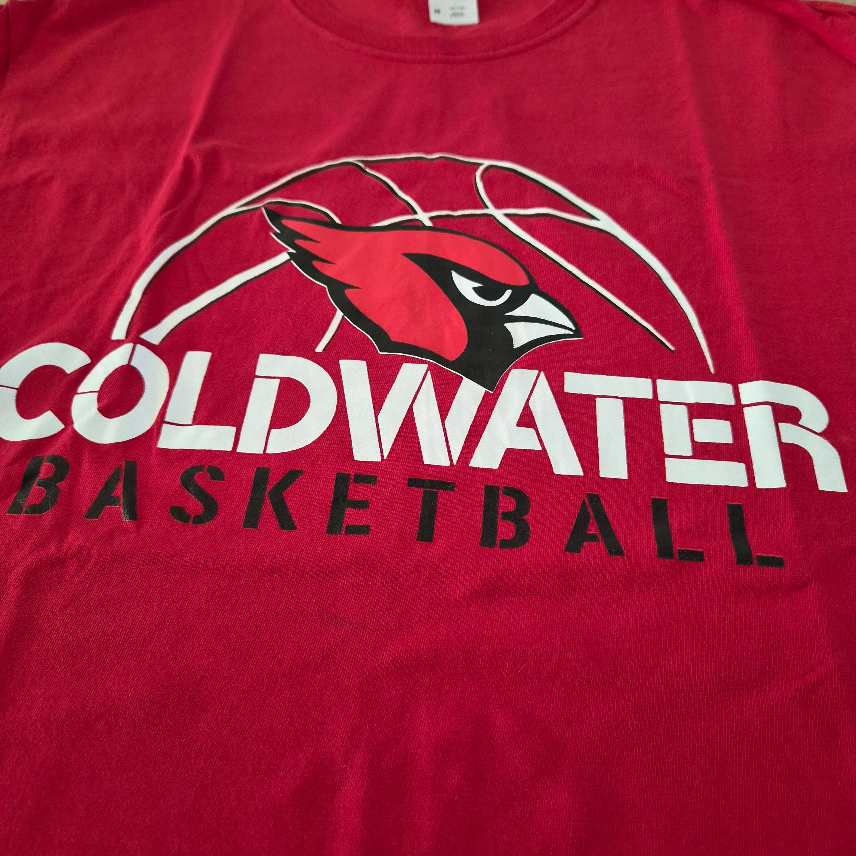 T-shirt Coldwater Cardinals Basketball Rouge — Fruit of the Loom HD Cotton 100% Coton — M — Très bon état