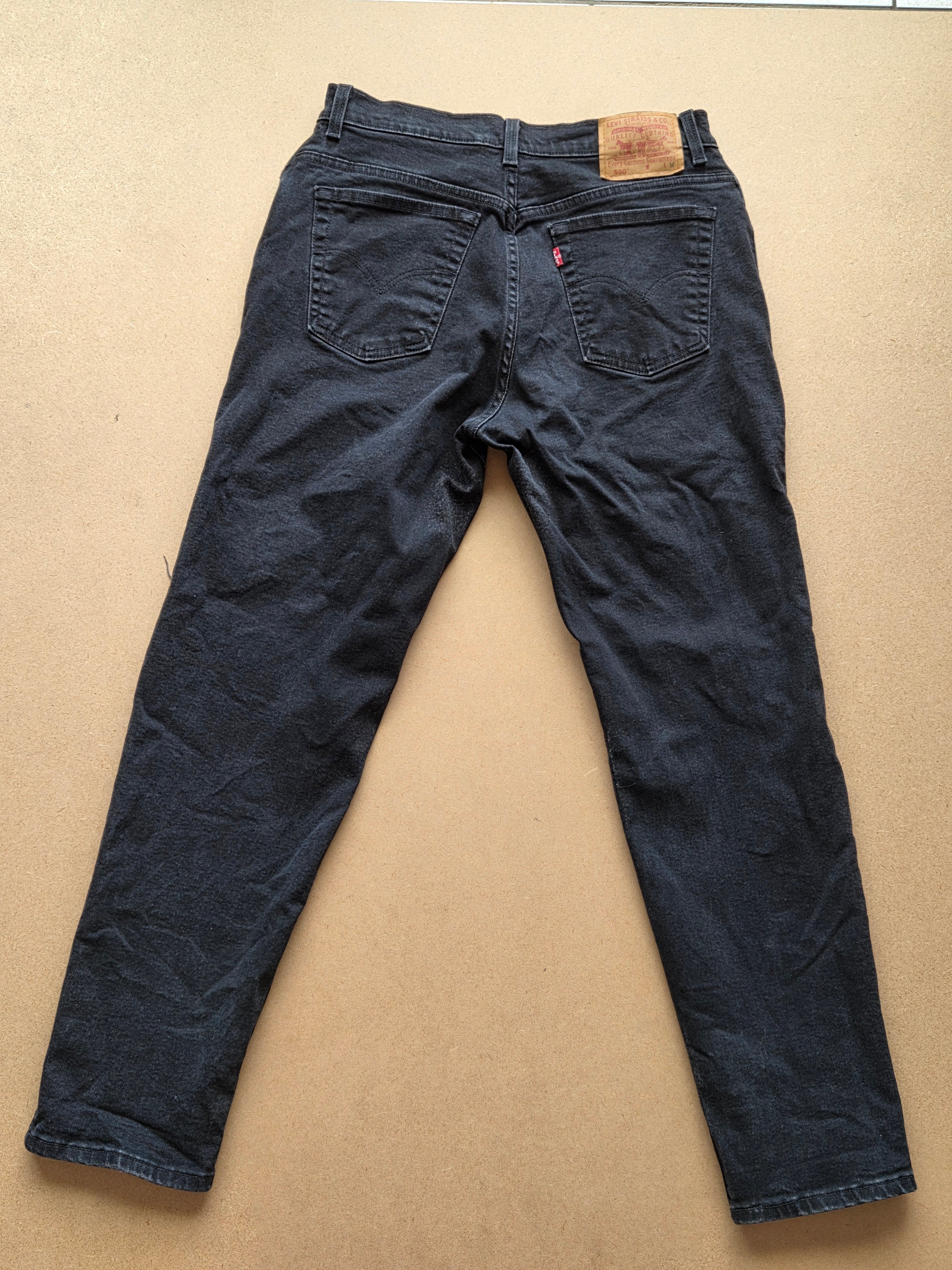 Jean Levi's 550 Vintage Noir Déchiré – Coupe Relaxed Tapered - Taille 40/42