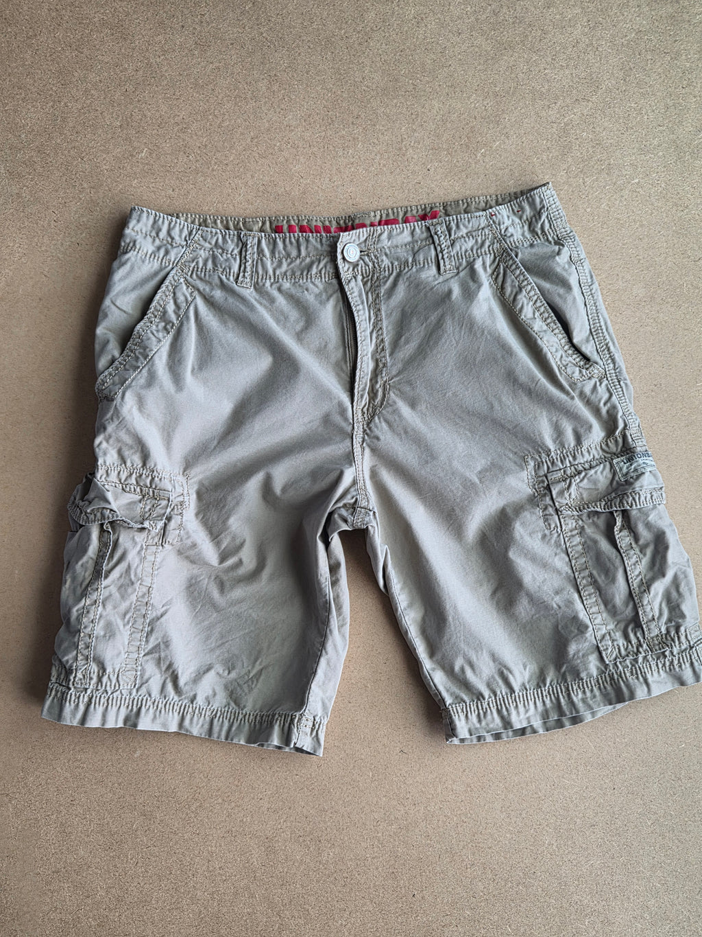 Short cargo Unionbay beige - vue de face