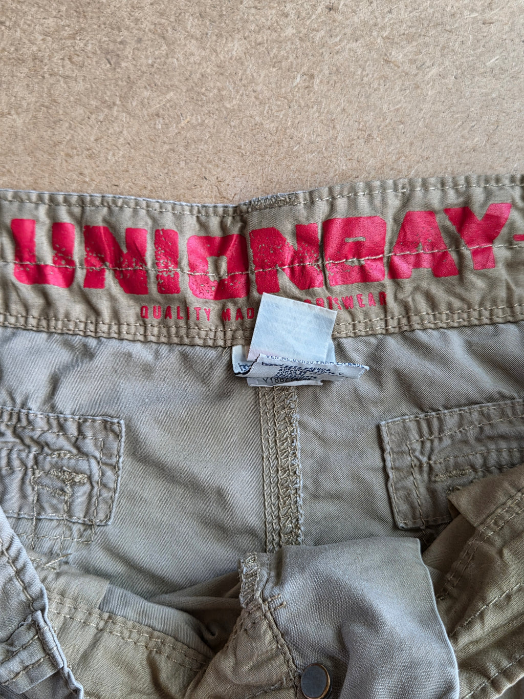 Short cargo Unionbay beige - vue de dos