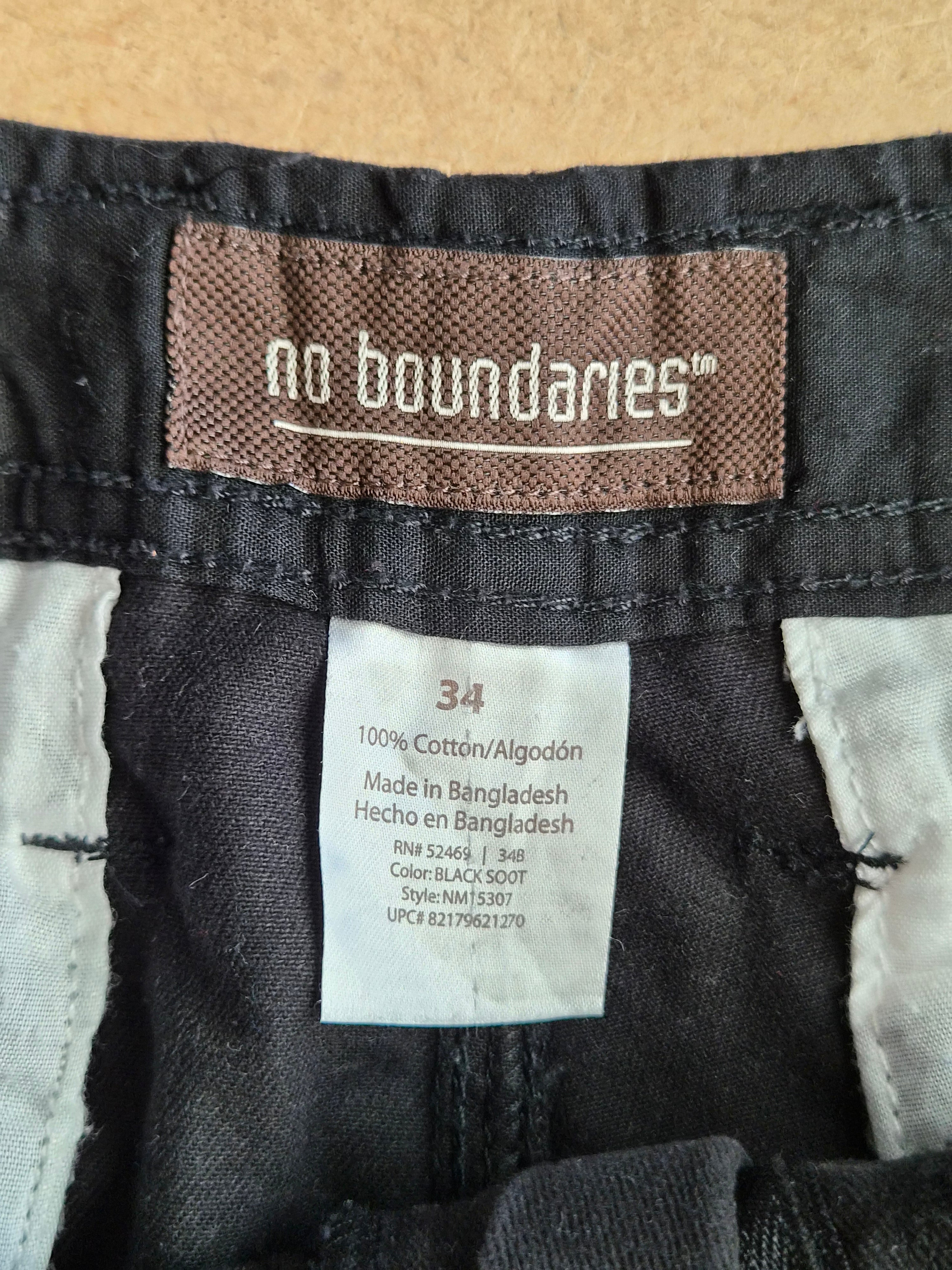 Short cargo No Boundaries - étiquette marque et composition taille 34