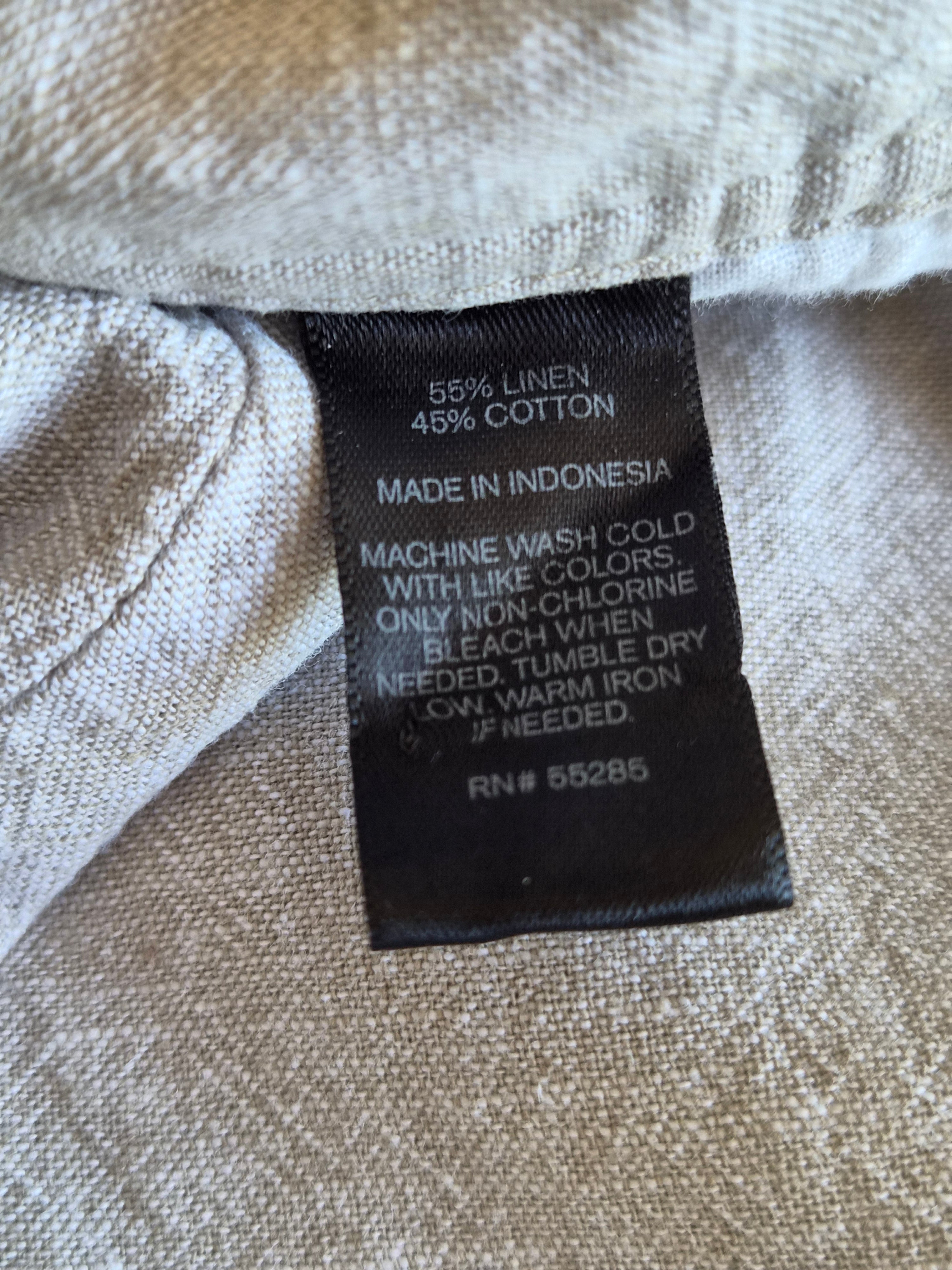 Short Express - étiquette composition 55% lin 45% coton, Made in Indonesia