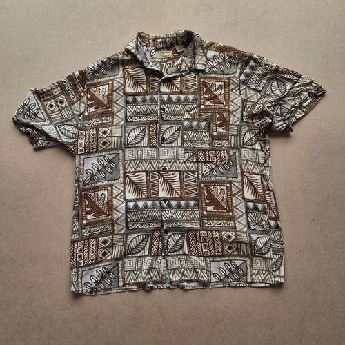 Chemise hawaïenne vintage Natural Issue - motif tiki tribal polynésien tons marron kaki gris - 100% rayon viscose - taille M