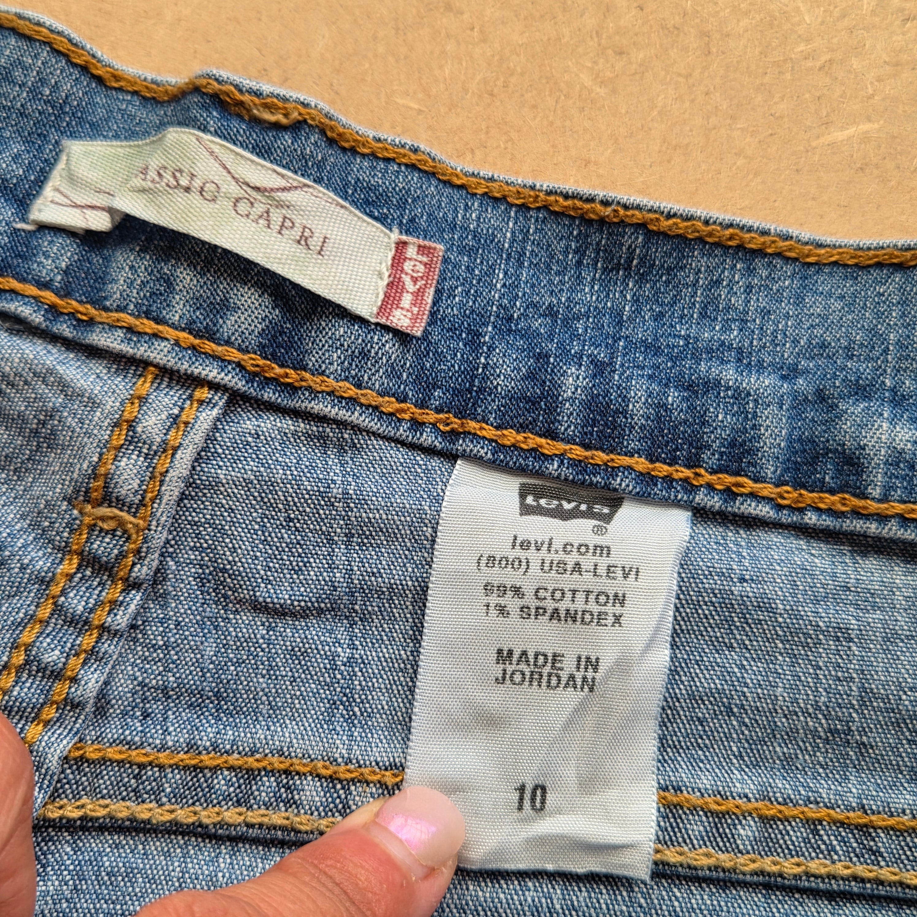 Pantacourt Levi’s femme en jean bleu – taille 38