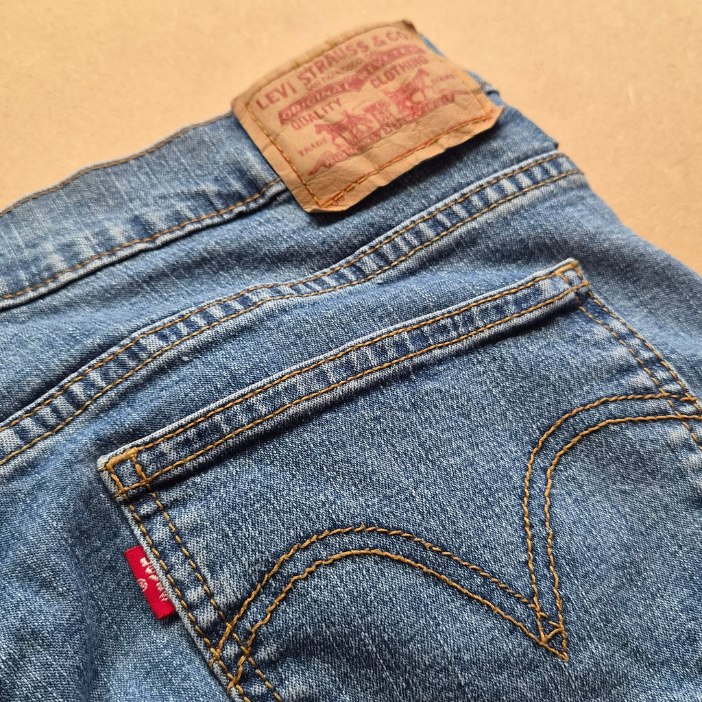 Pantacourt Levi’s femme en jean bleu – taille 38