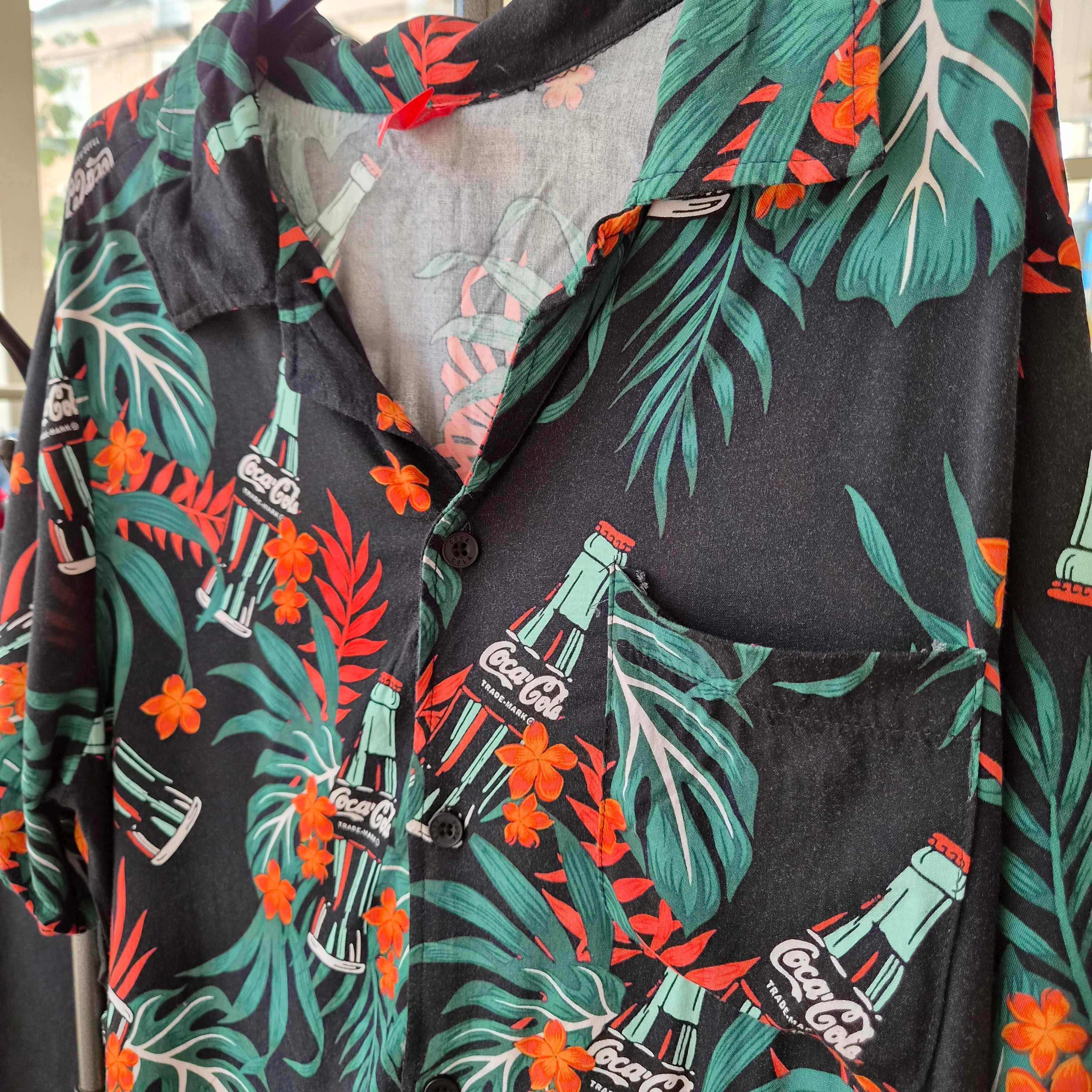 Chemise hawaïenne Coca-Cola noire – 100% rayon – vintage - Taille M