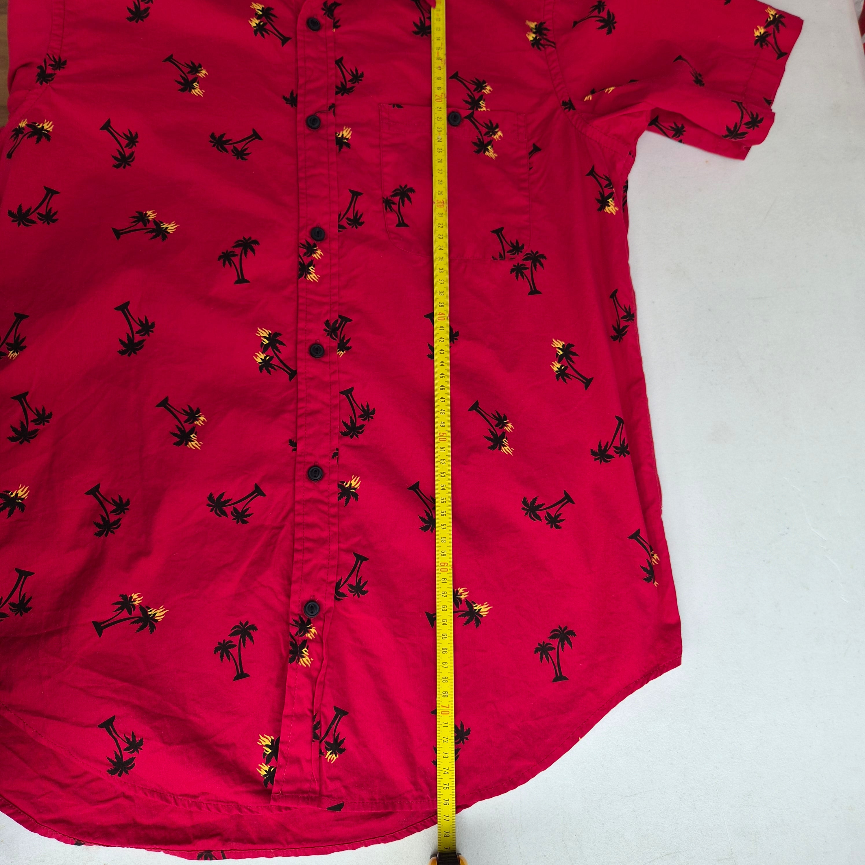 Chemise hawaïenne Future Palms rouge à motifs palmiers – XL