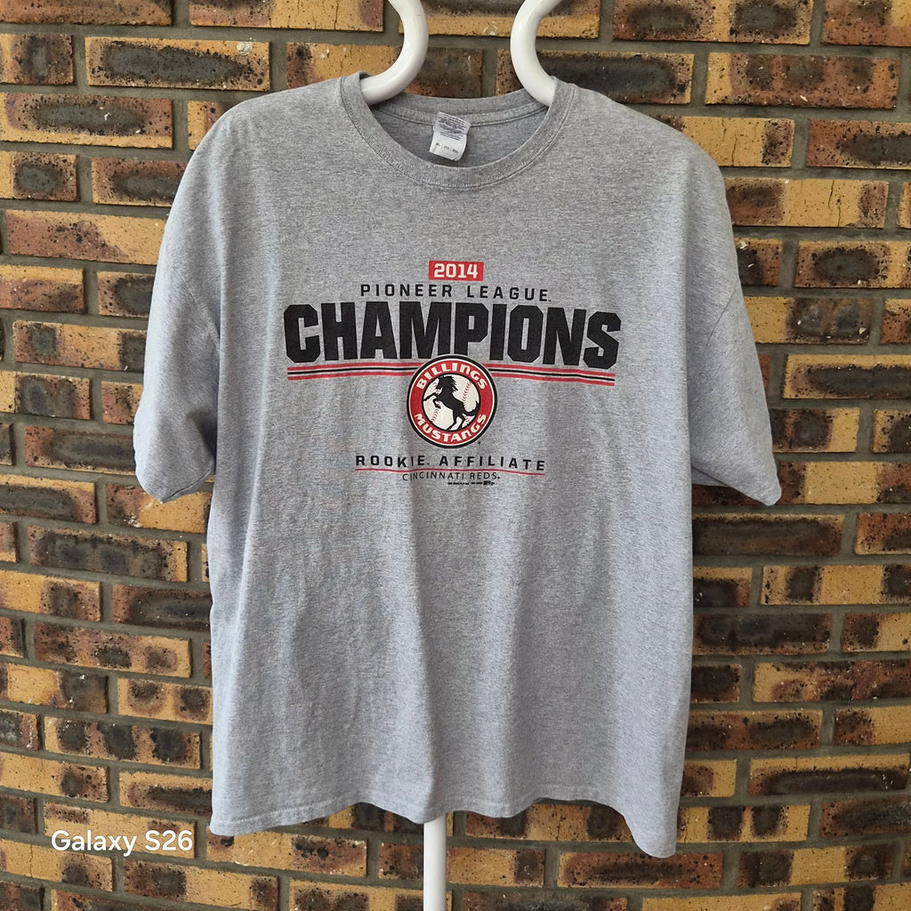 T-shirt Gildan Billings Mustangs Champions 2014 gris 2XL