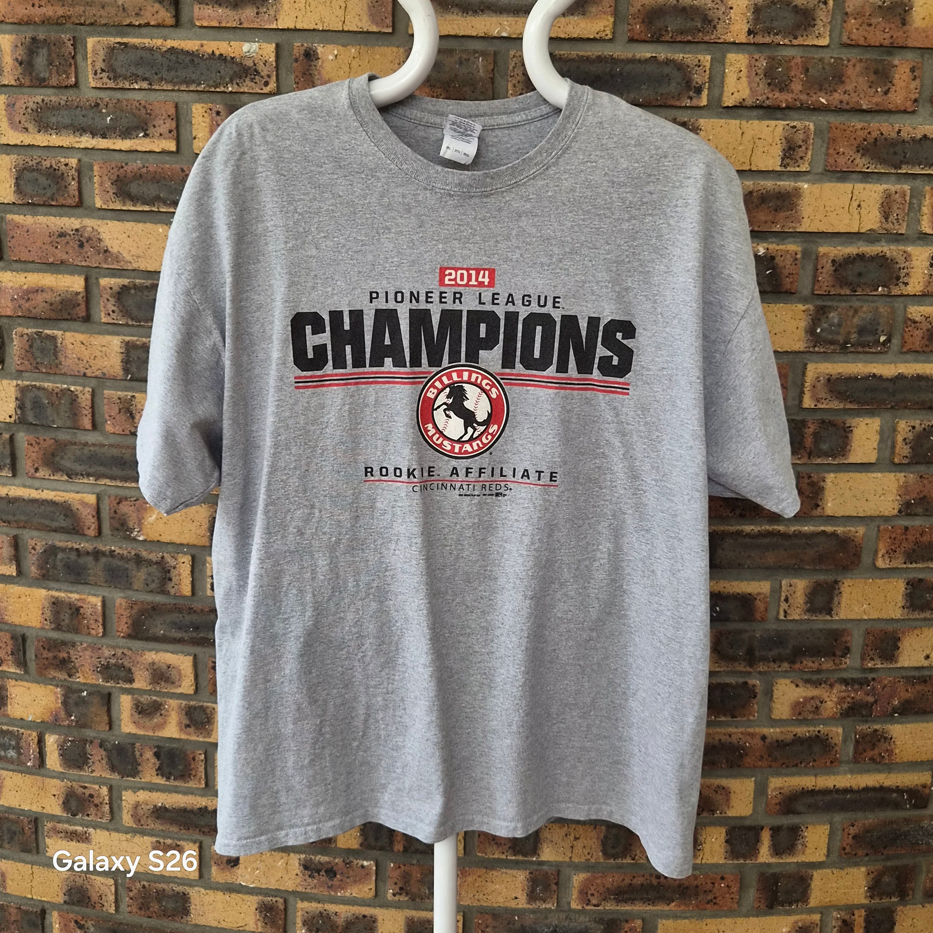 T-shirt Gildan Billings Mustangs Champions 2014 gris 2XL