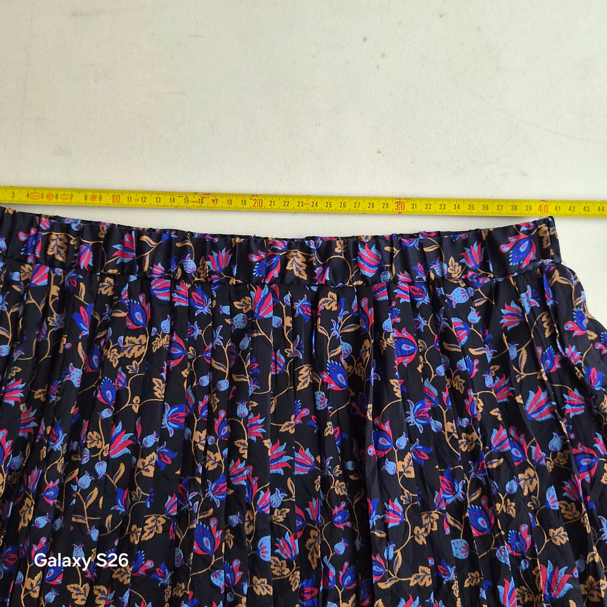 Jupe longue plissée Banana Republic fleurie taille M