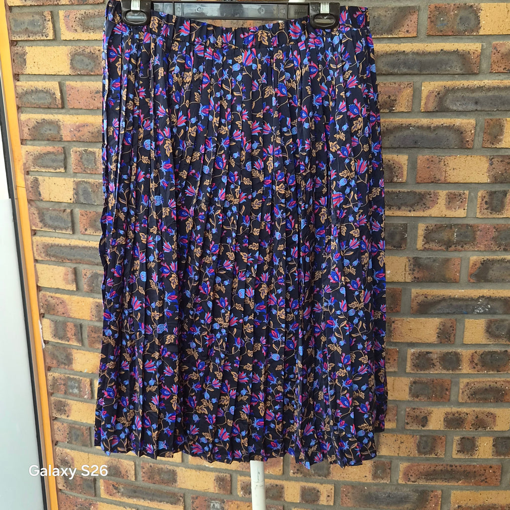Jupe longue plissée Banana Republic fleurie taille M