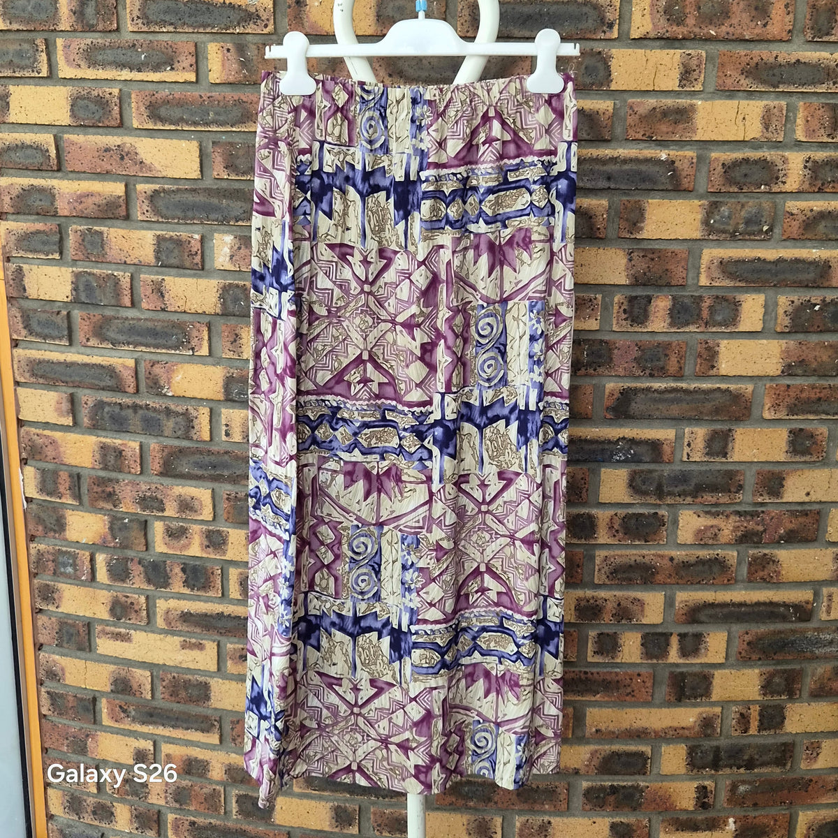 Jupe longue imprimée mauve et écru Made in Canada