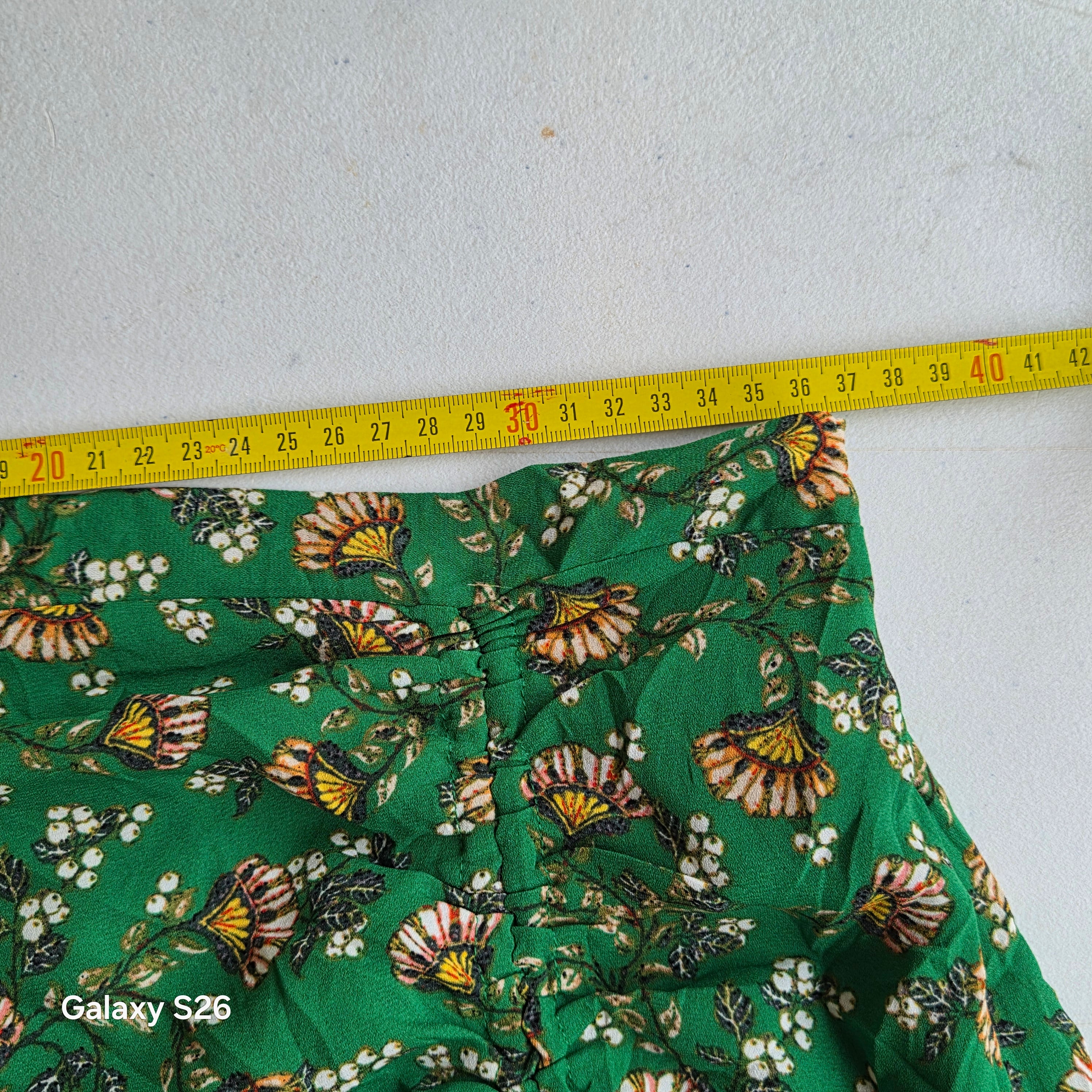 Jupe midi Max Studio verte à fleurs volantée taille M