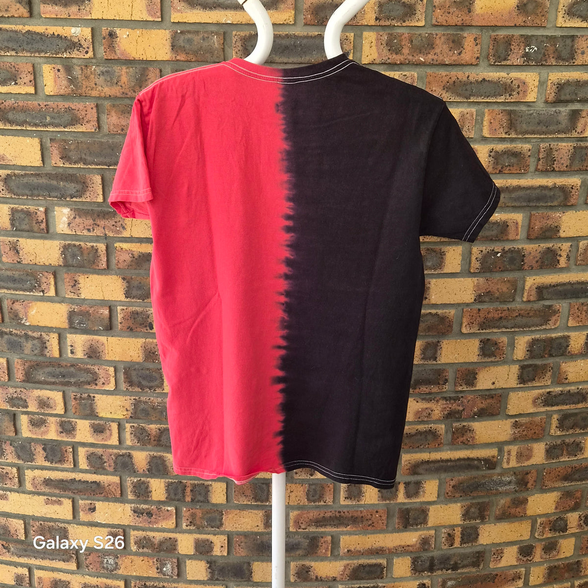 T-shirt bicolore noir rouge champignon – Taille M