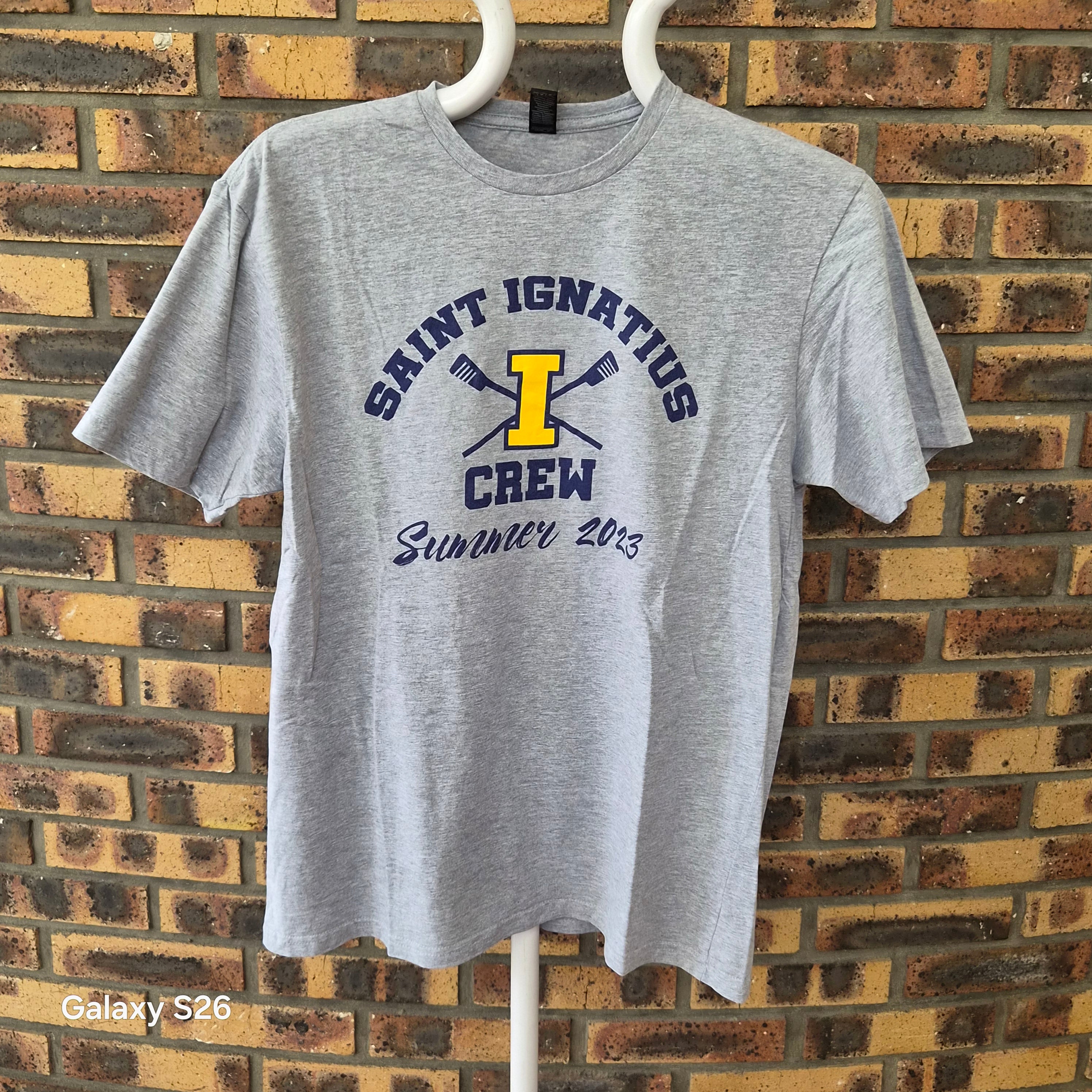 T-shirt Gildan Saint Ignatius Crew Summer 2023 gris L