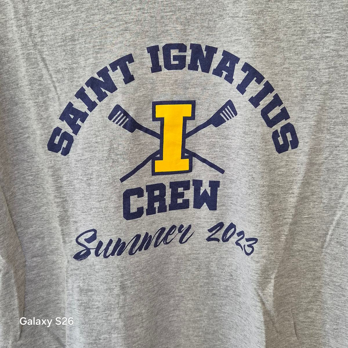 T-shirt Gildan Saint Ignatius Crew Summer 2023 gris L