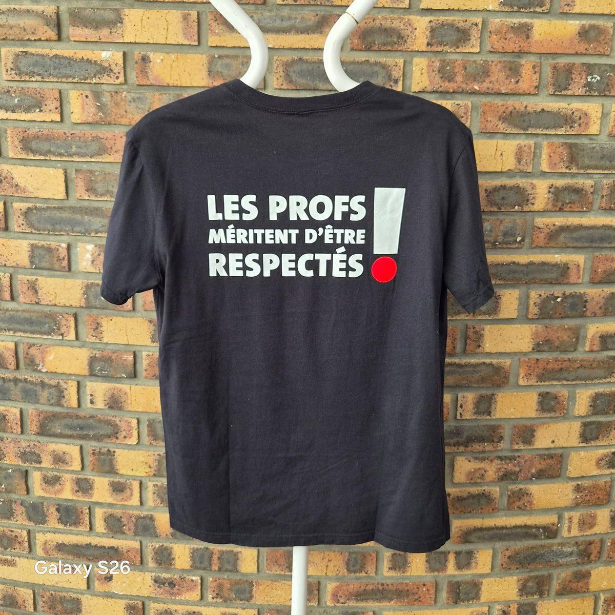 T-shirt Ethica Alliance des profs de Montréal noir – L