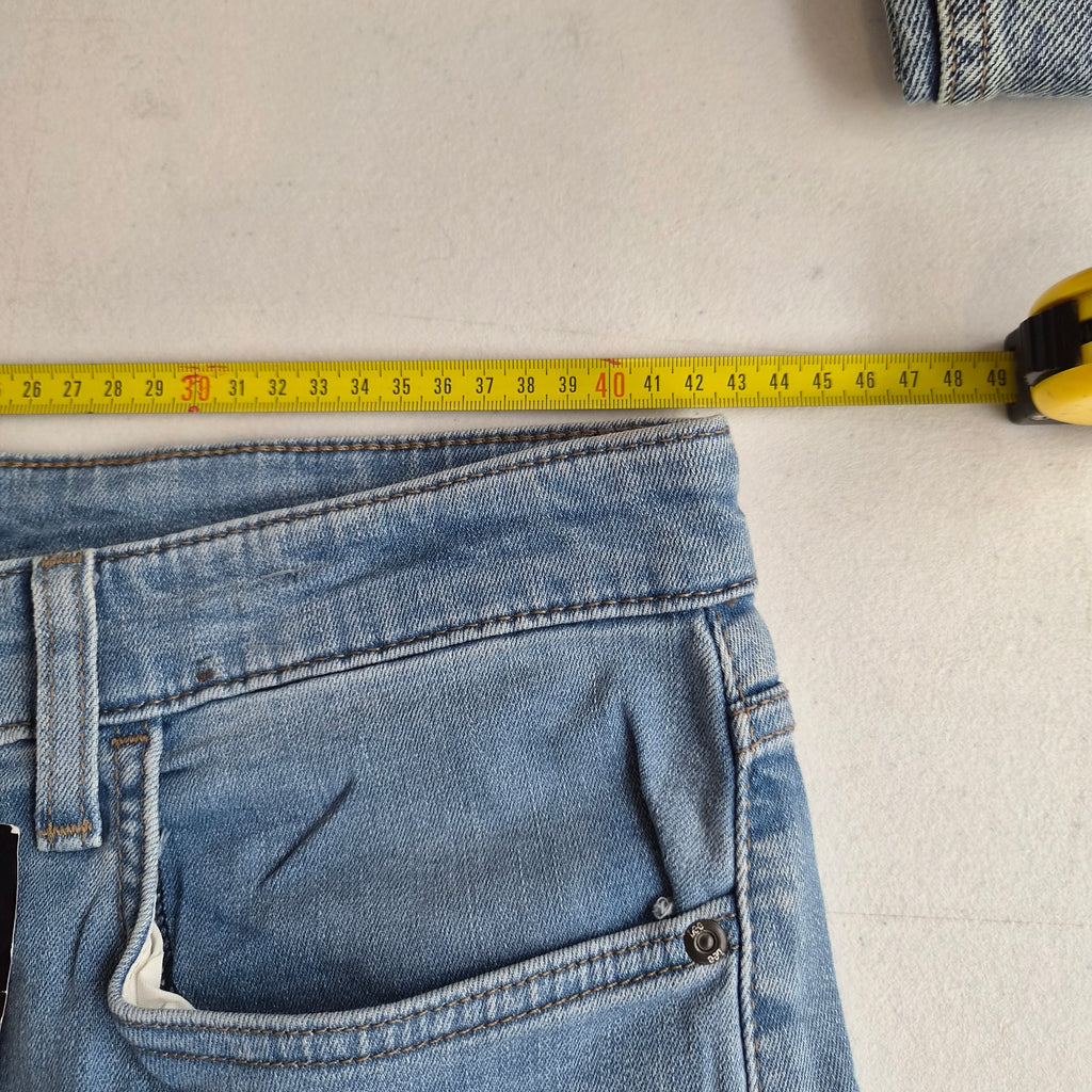 Mesure de la taille à plat du jean Lee Heritage femme