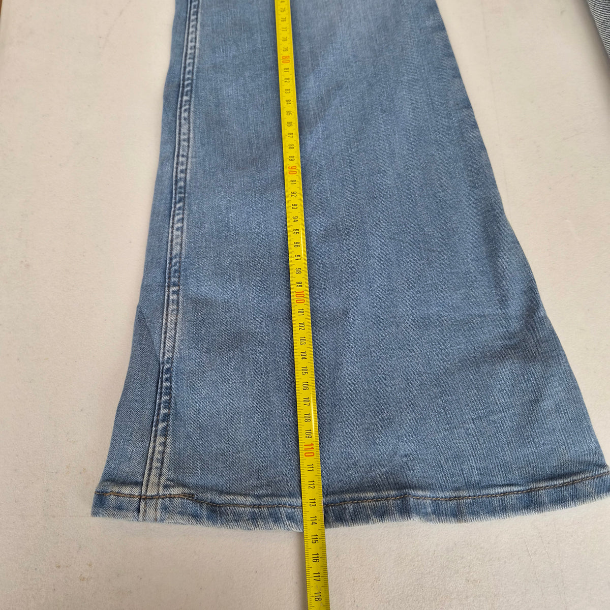 Mesure de la jambe à plat du jean Lee Heritage femme