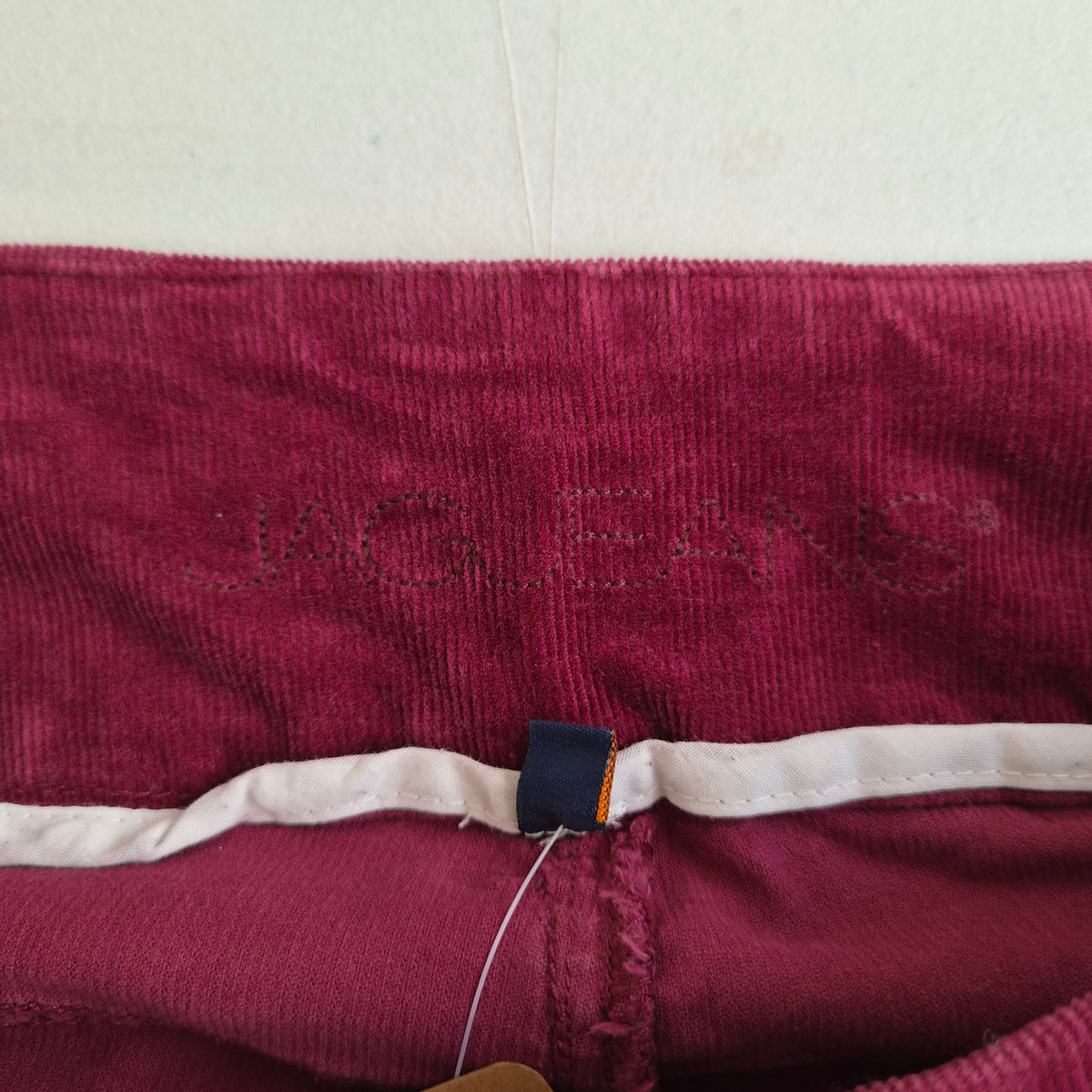 Pantalon JAG Jeans velours côtelé bordeaux taille haute – T.42/44