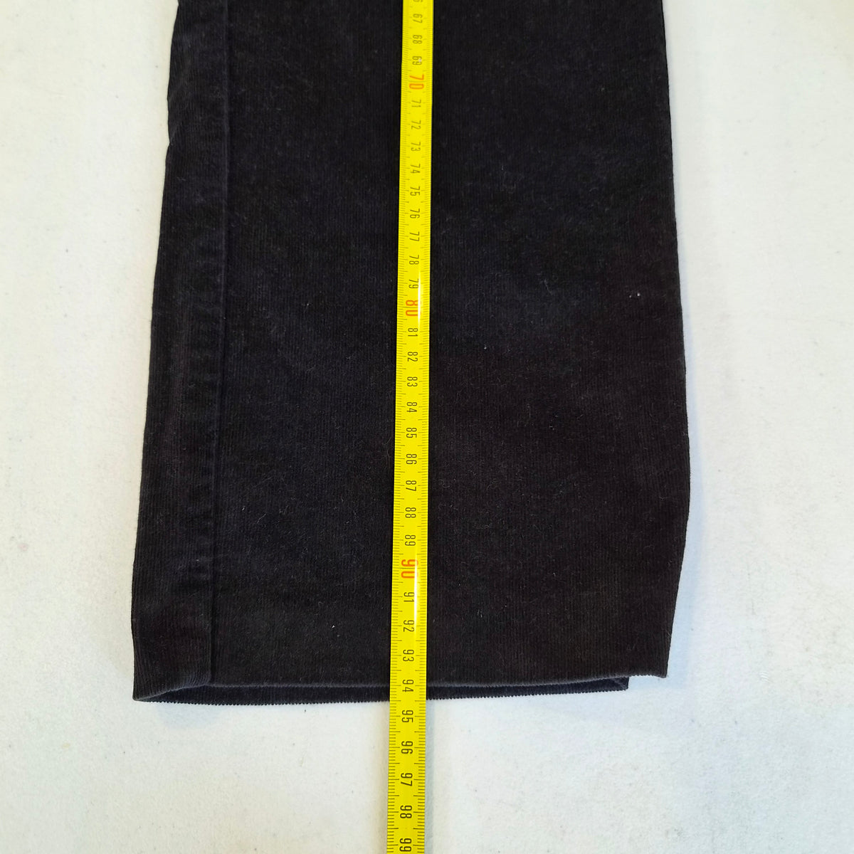 Pantalon Happy D. by Damart velours noir – env. T.40/42