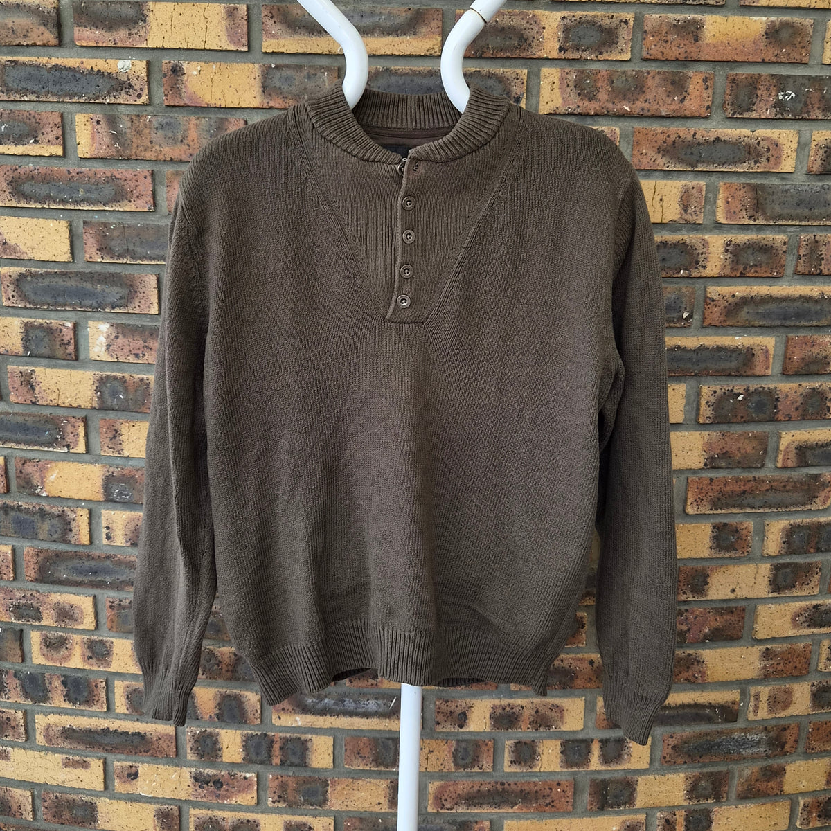 Pull homme Guide Series marron col boutonné L
