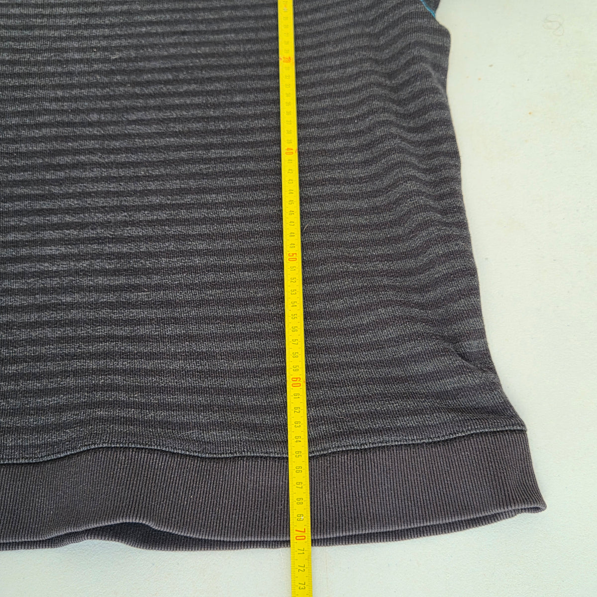Pull Ridge Point gris, mesure de la manche