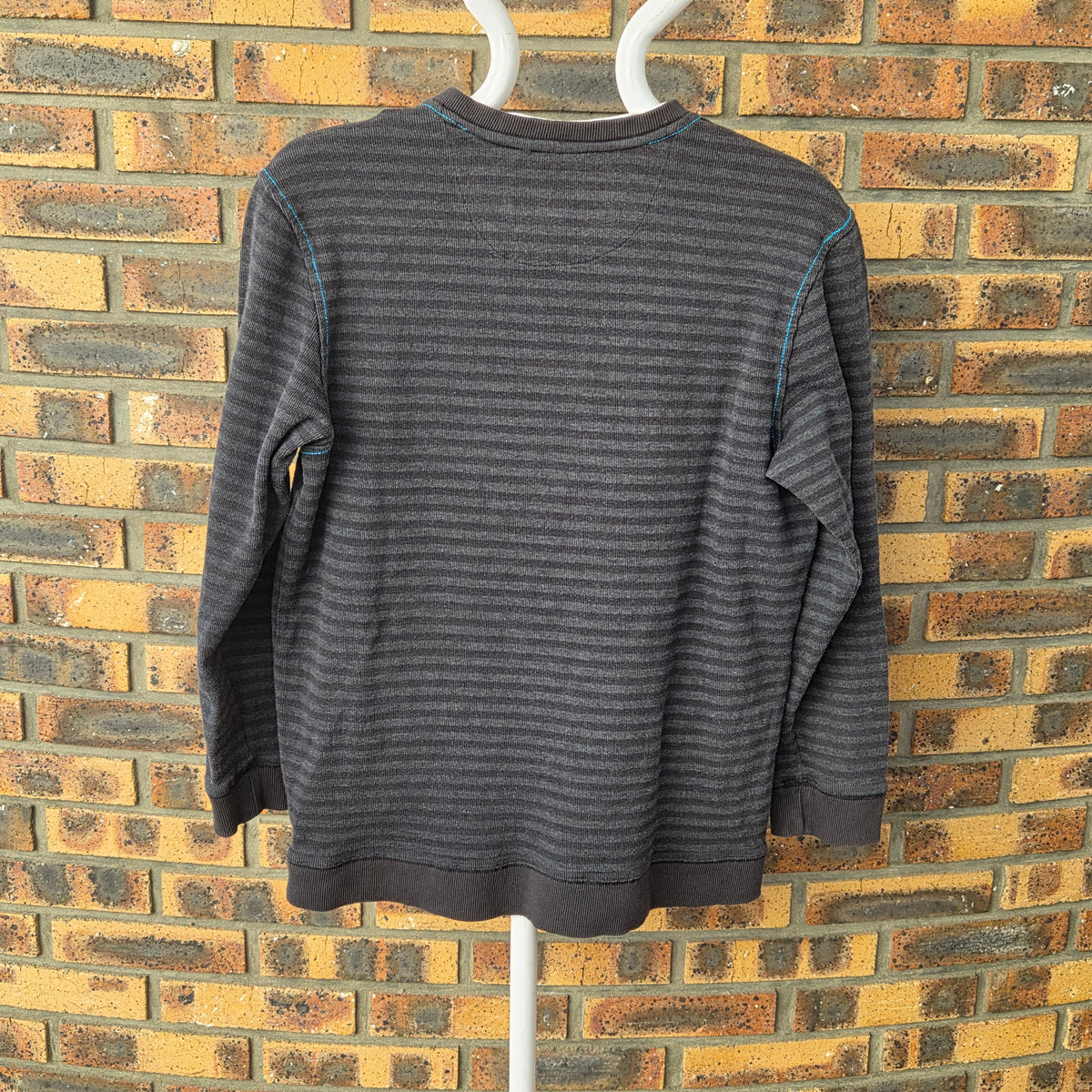 Pull Ridge Point gris vintage, vue de dos