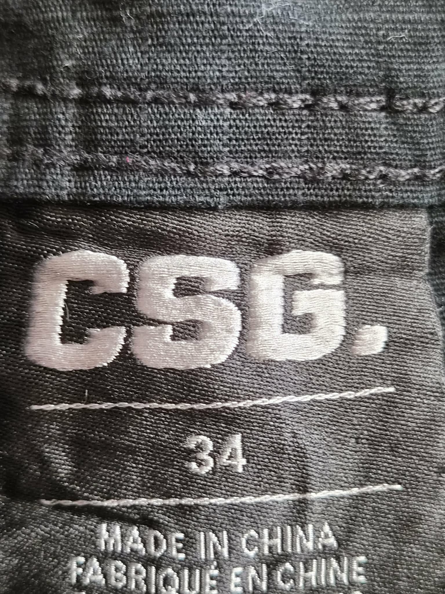 Short Cargo CSG. Noir Anthracite — 98% Coton 2% Spandex — Taille 34 US / 44 FR — Très bon état