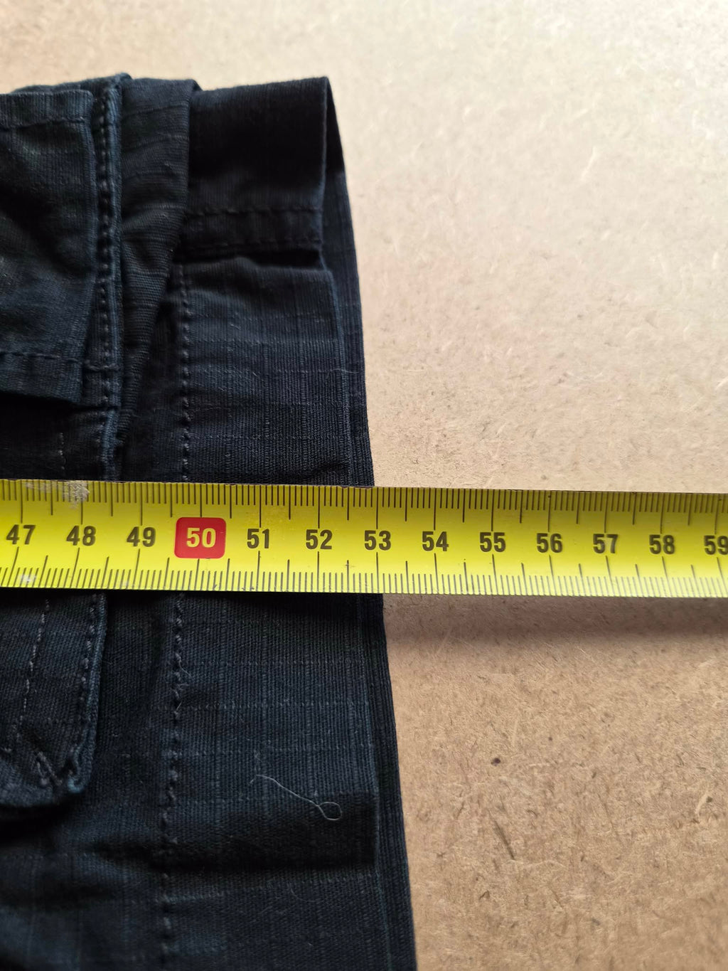 Short Cargo CSG. Noir Anthracite — 98% Coton 2% Spandex — Taille 34 US / 44 FR — Très bon état