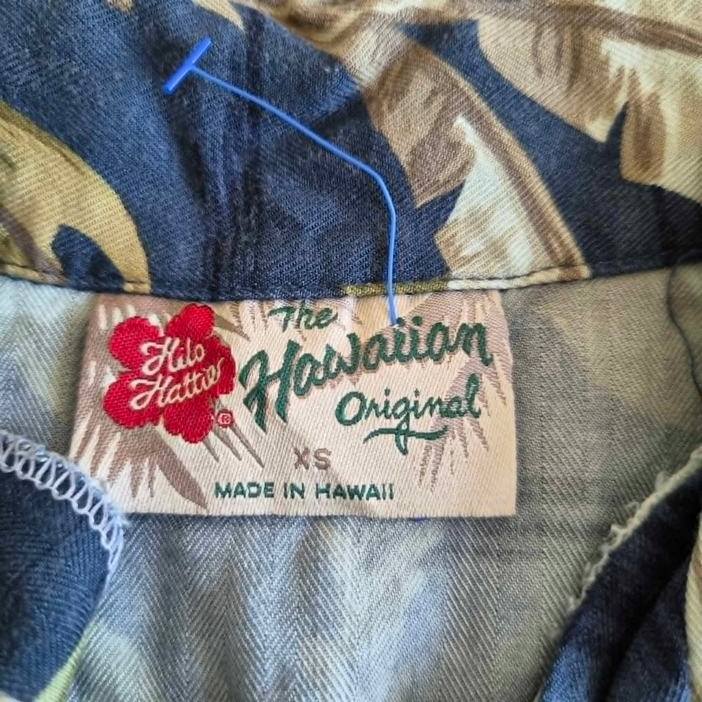 Chemise Hawaïenne Hilo Hattie Bleu Marine — Made in Hawaii — XS — Très bon état