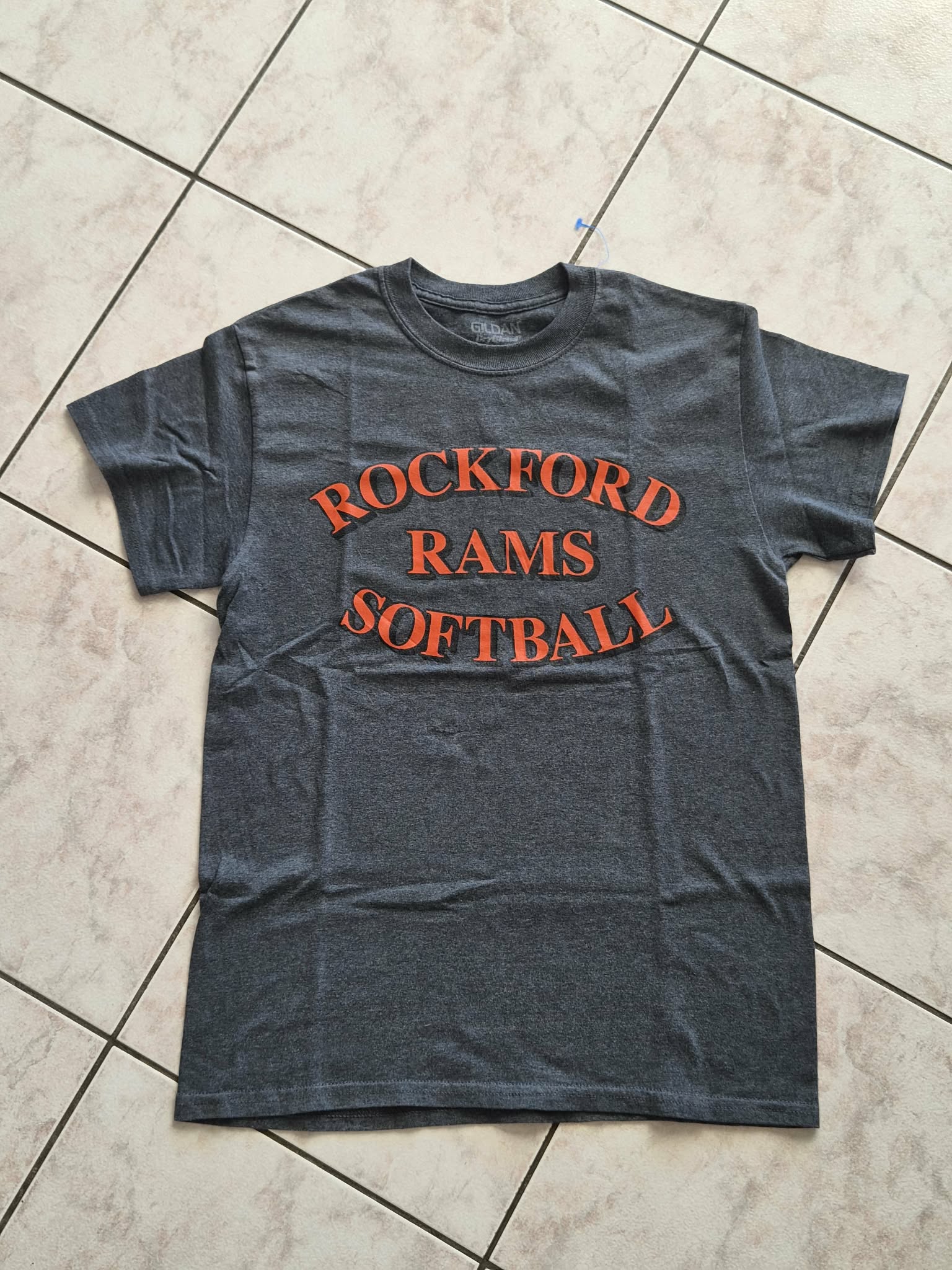 T-shirt Rockford Rams Softball — Gildan DryBlend — S — Gris Anthracite — Très bon état